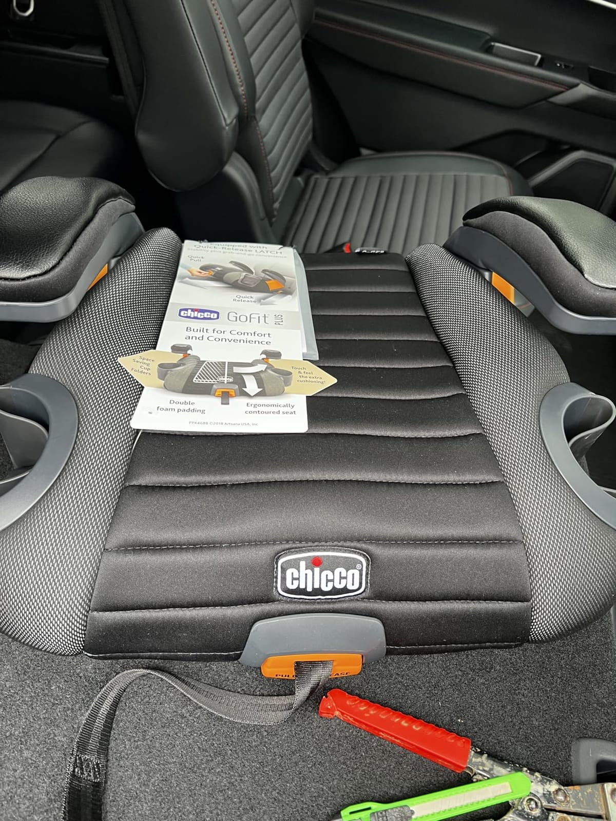 Chicco GoFit Plus Backless Booster Car Seat with Latch Attachment and Quick-Release Latch Removal, Travel Booster Seat for Car, Portable Car Booster Seat for Children 40-110 lbs. | Iron/Black customer photo 2