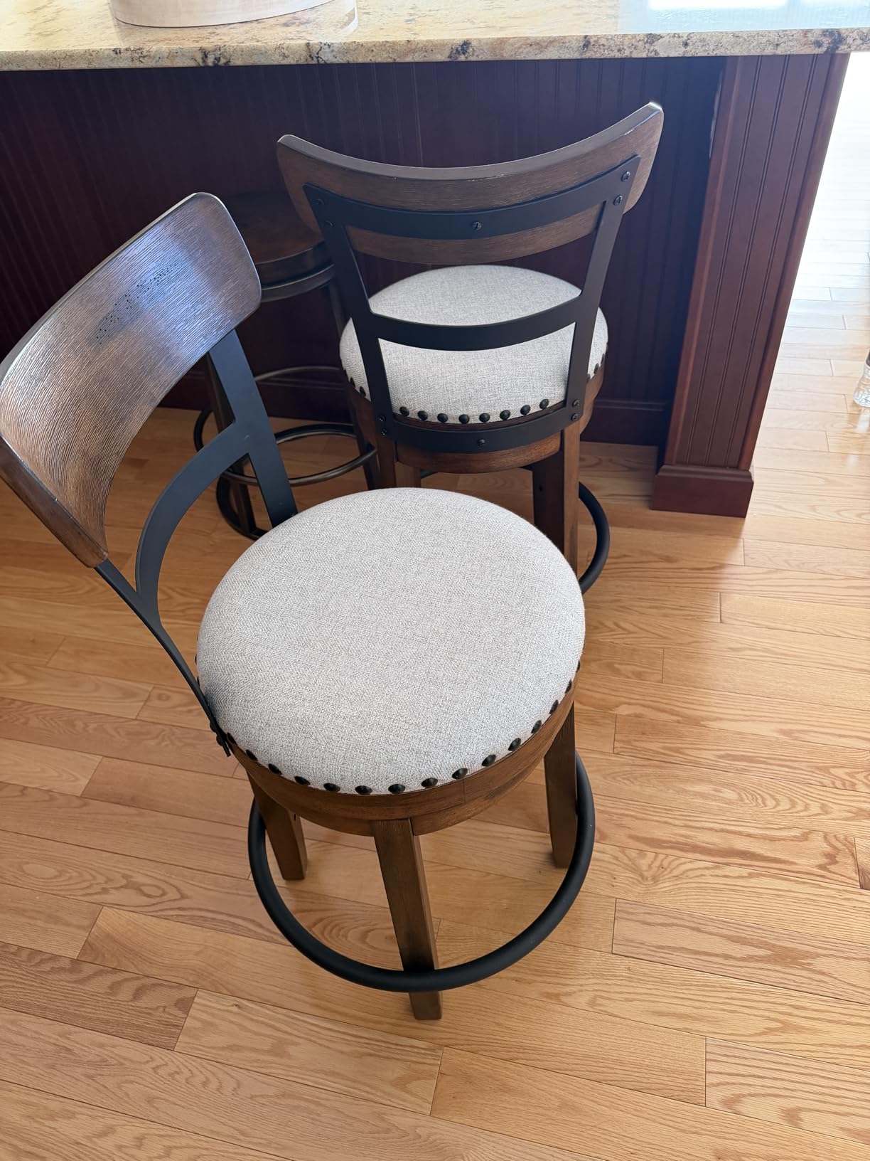 Signature Design by Ashley Valebeck Counter Height Bar Stool, Brown customer photo 2