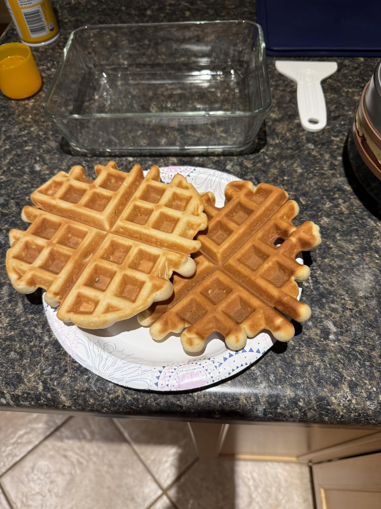 Hamilton Beach Belgian Waffle Maker with PFAS-Free Non-Stick Ceramic-Coated Plates, Browning Control, Indicator Lights, Stainless Steel (26081) customer photo 1