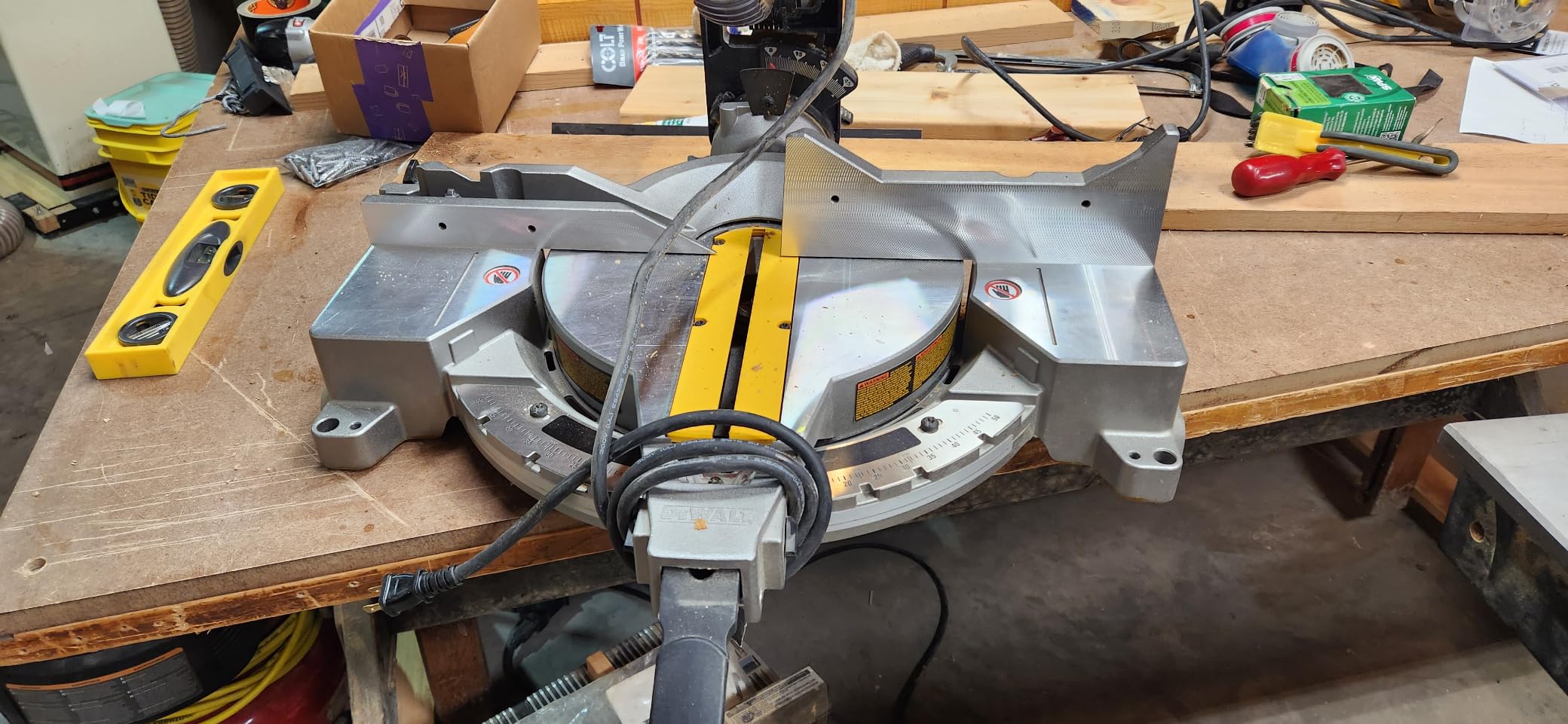 DEWALT Miter Saw, Double-Bevel, Compound, 12-Inch, 15-Amp (DWS716) customer photo 1