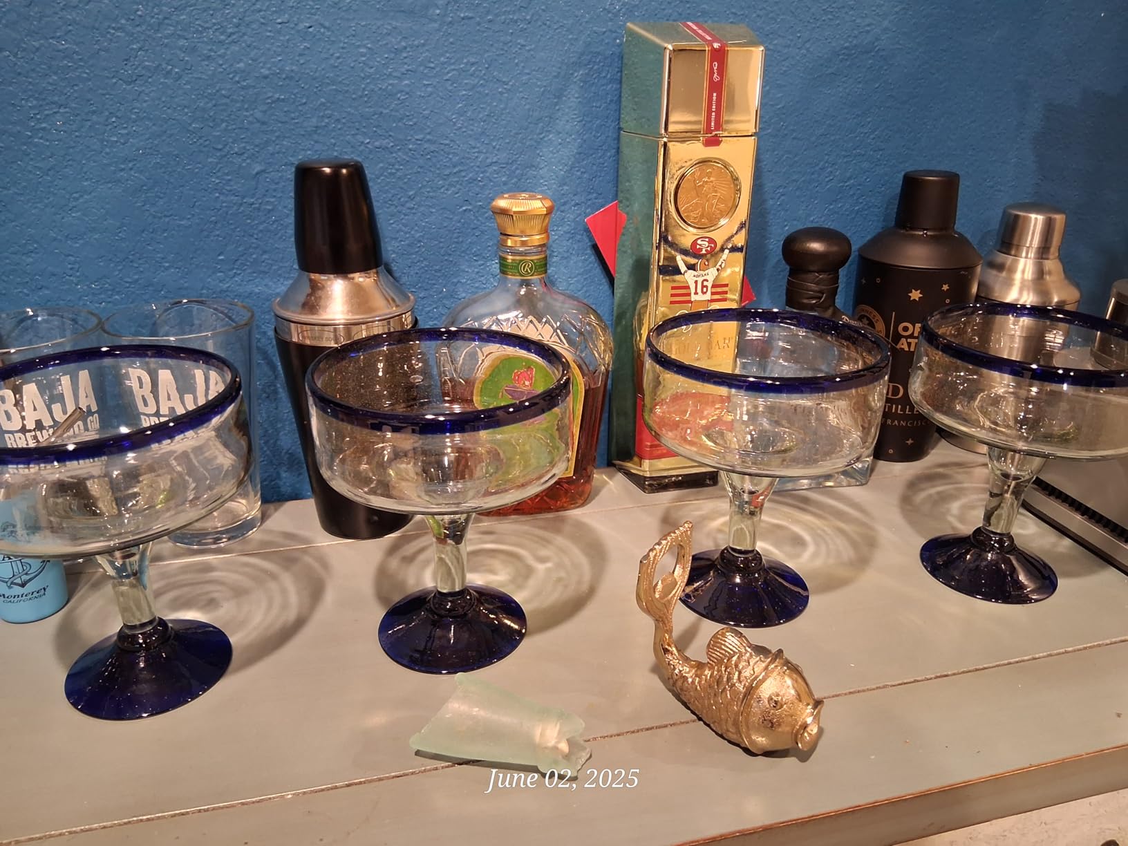 Dos Sueños Mexican Hand Blown Glass - Set of 4 Hand Blown Margarita Glasses - Cobalt Blue Rim (16 oz) customer photo 1