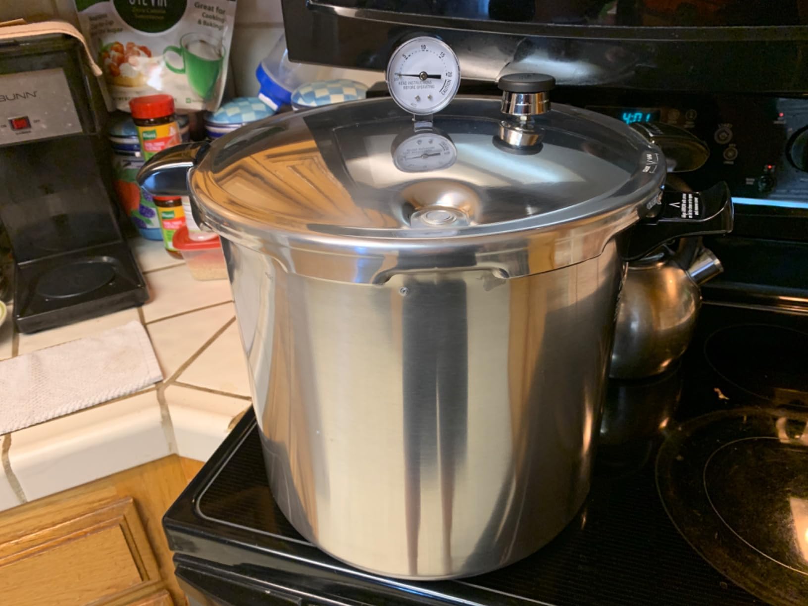 Presto 01784 23-Quart Induction Compatible Pressure Canner customer photo 1