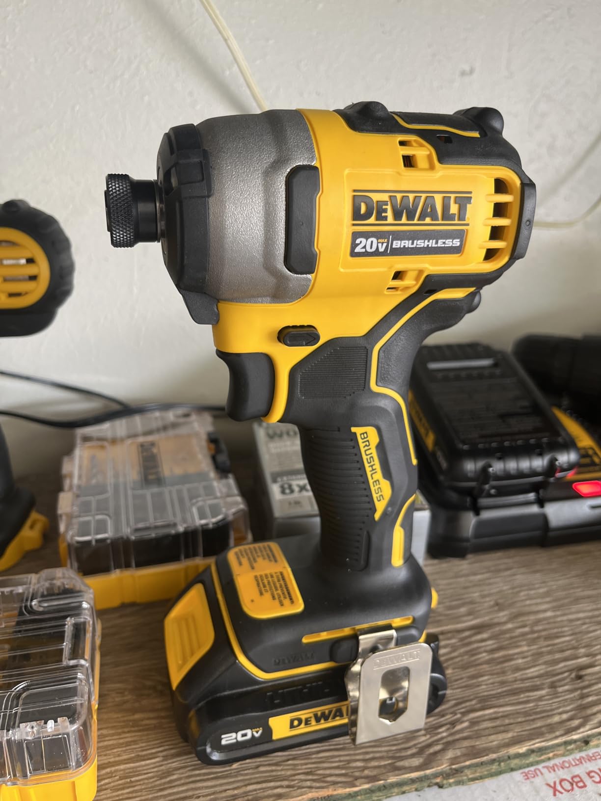 DEWALT ATOMIC 20V MAX Impact Driver, Cordless, Compact, 1/4-Inch, Tool Only (DCF809B) customer photo 2
