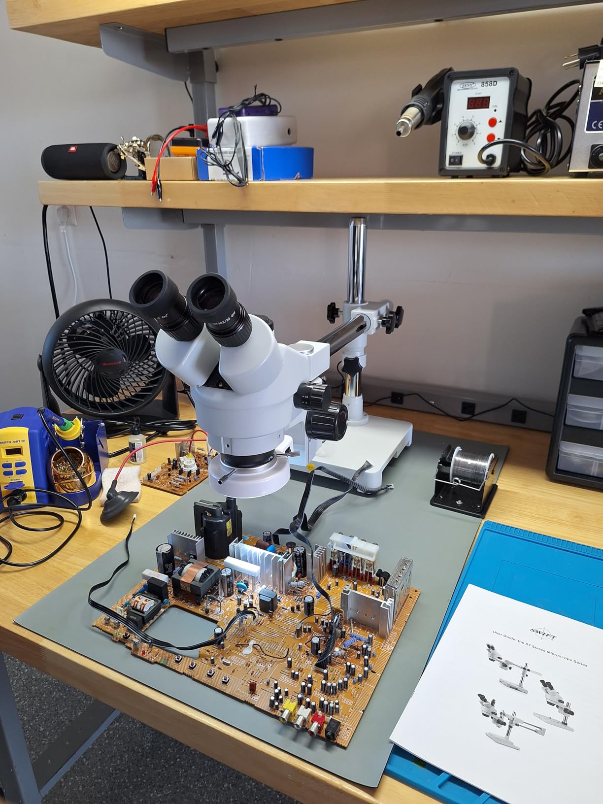 SWIFT S7 7X-45X Trinocular Stereo Microscope with Wide-Field 10X Eyepieces,0.7X-4.5X Zoom Objective Lens, Single-Arm Boom Stand, and 56-Bulb LED Ring Light customer photo 2