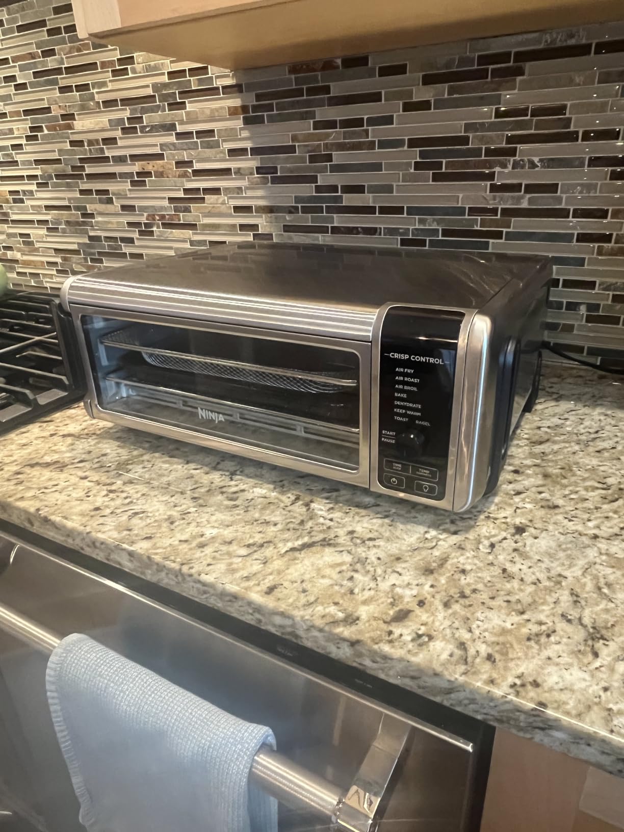 Ninja Digital Air Fry Countertop Oven, 8-in-1, XL, Silver, SP101 | Air fry, air roast, broil, bake, toast, bagel, dehydrate, keep warm, 1800W, Flip up & away customer photo 2