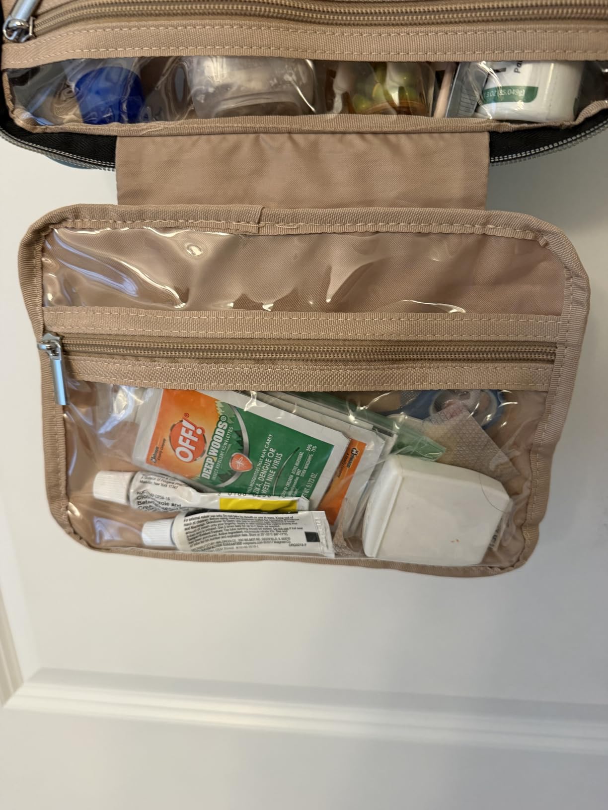 BAGSMART Toiletry Bag Travel Bag with Hanging Hook, Water-resistant Makeup Cosmetic Bag Travel Organizer for Accessories, Shampoo, Full-size Container, Toiletries (Baby Pink, Medium) customer photo 2