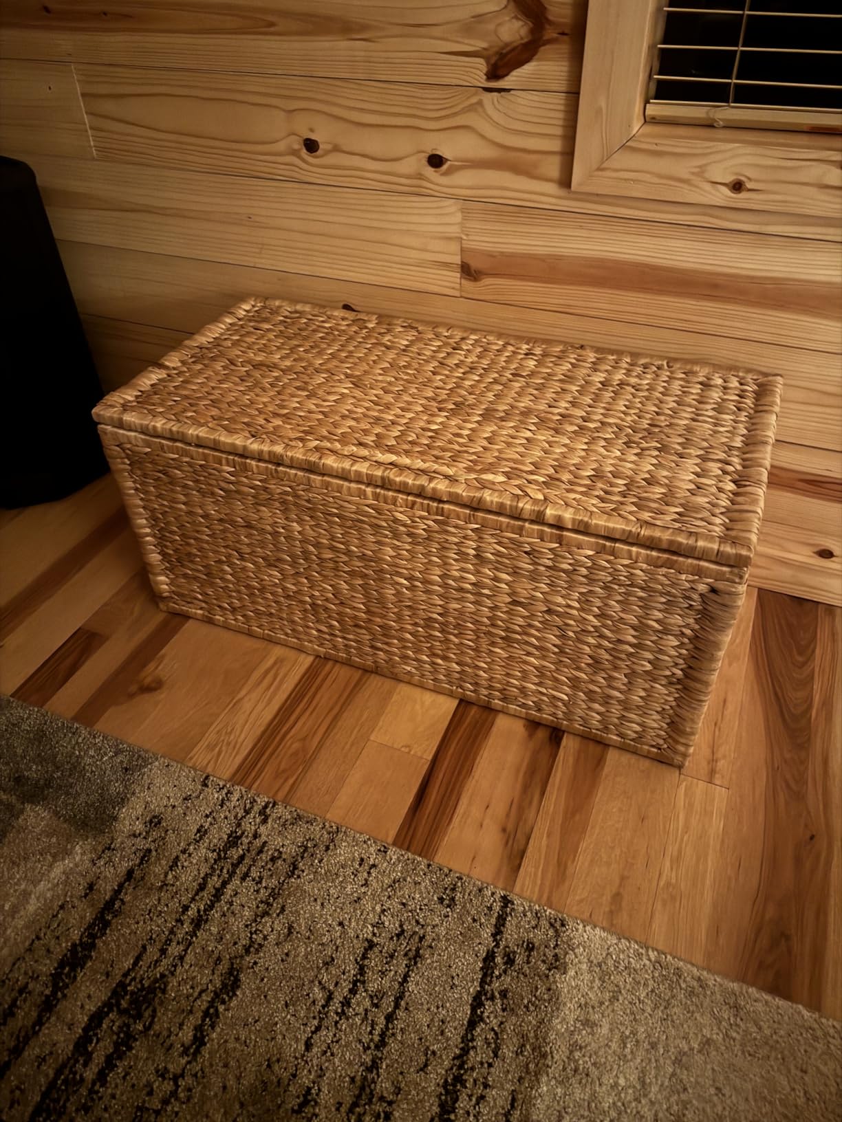 eHemco Water Hyacinth Wicker Storage Trunk, Natural, 30x17.5x17.5 Inches customer photo 2