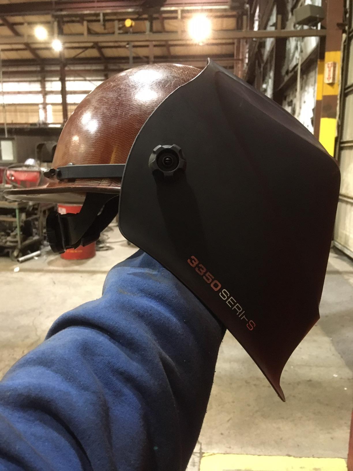 Lincoln Electric K3034-4 VIKING 3350 Auto Darkening Welding Helmet with 4C Lens Technology, Matte Black, extra large customer photo 1