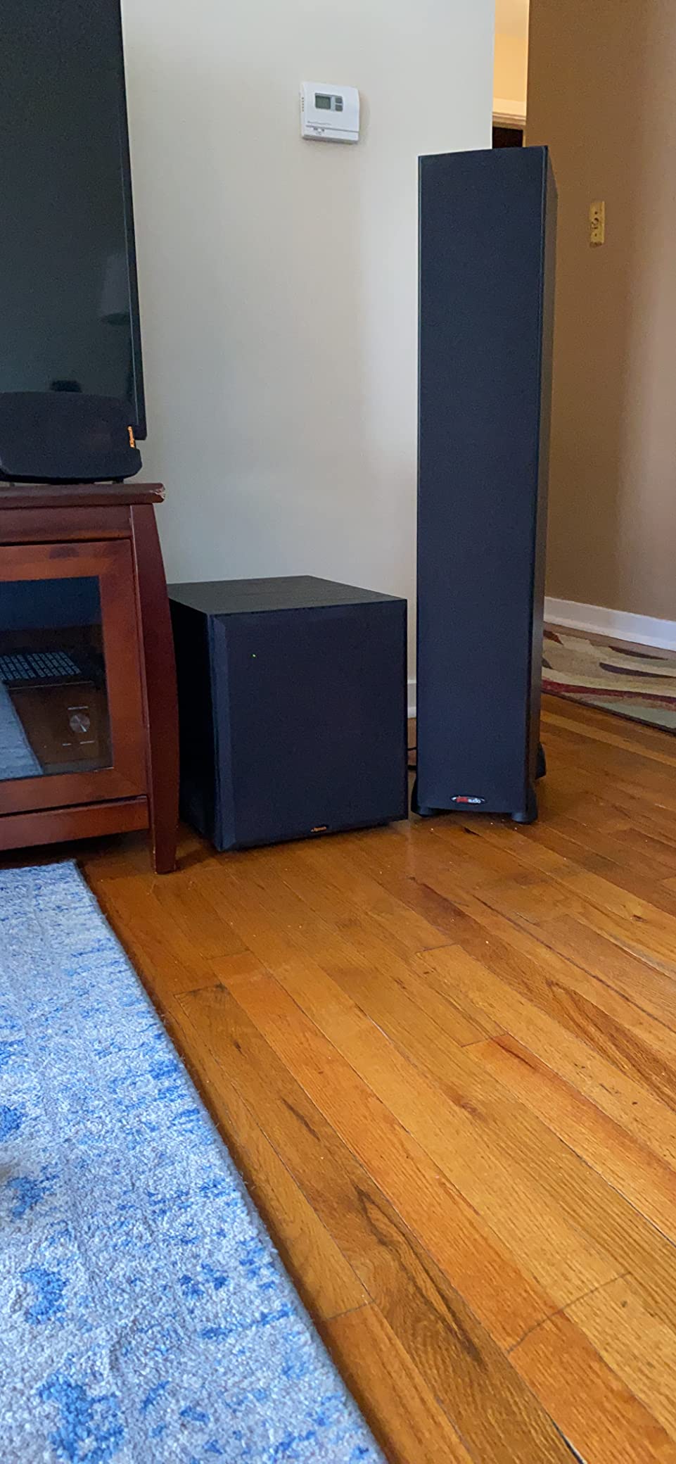 Klipsch Synergy Black Label Sub-100 10” Front-Firing Subwoofer with 150 Watts of continuous power, 300 watts of Dynamic Power, and All-Digital Amplifier for Powerful Home Theater Bass customer photo 2