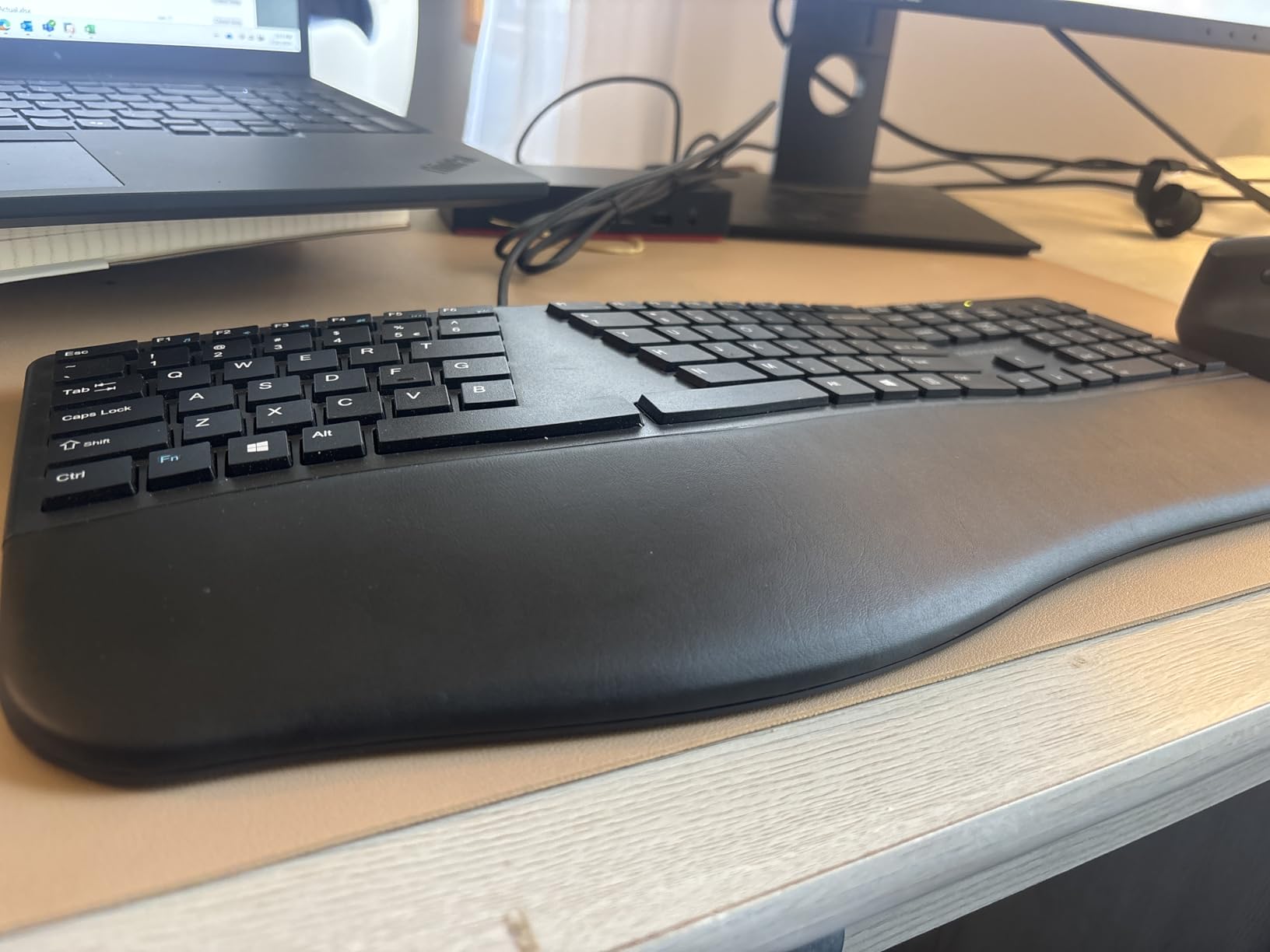 Kensington Pro Fit Ergonomic Wired Keyboard- Black (K75400US) customer photo 2