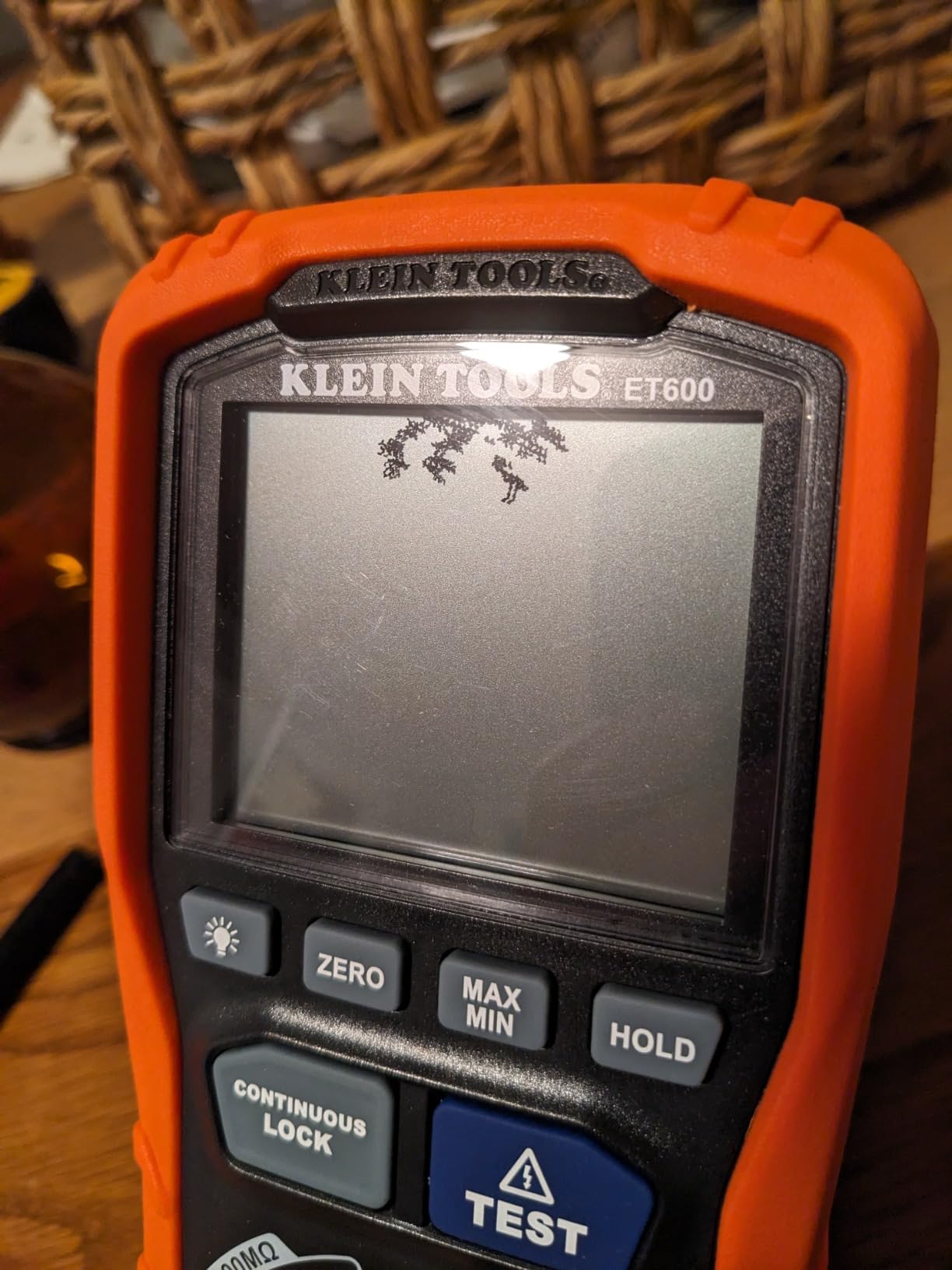 Klein Tools ET600 Multimeter, Megohmmeter Insulation Tester, 4000 Ohms Resistance, 125V/250V/500V/1000V, Auto-Ranging TRMS Multimeter customer photo 2