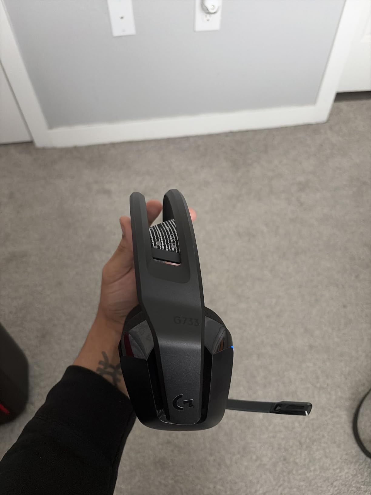 Logitech G733 Lightspeed Wireless Gaming Headset - White customer photo 1