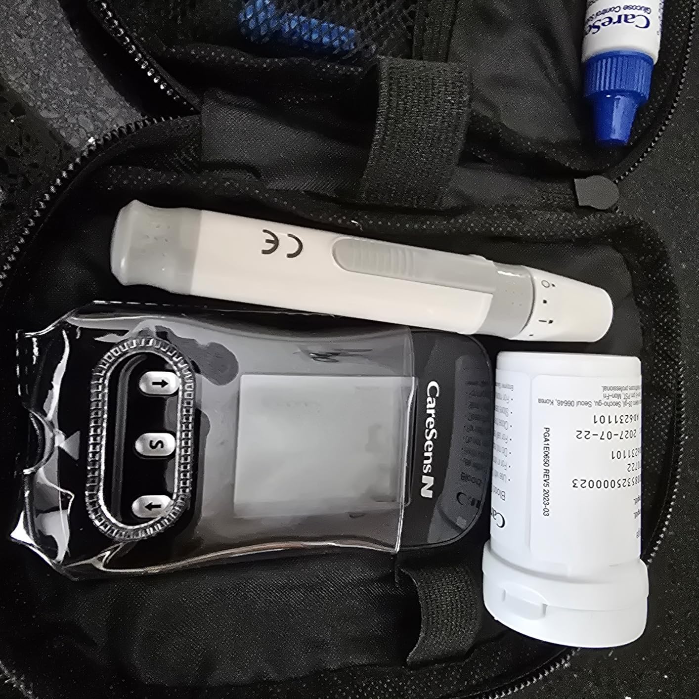 CareSens N Blood Glucose Monitor Kit with 100 Blood Sugar Test Strips, 100 Lancets, 1 Blood Glucose Meter, 1 Lancing Device, 1 Control Solution, Travel Case customer photo 2
