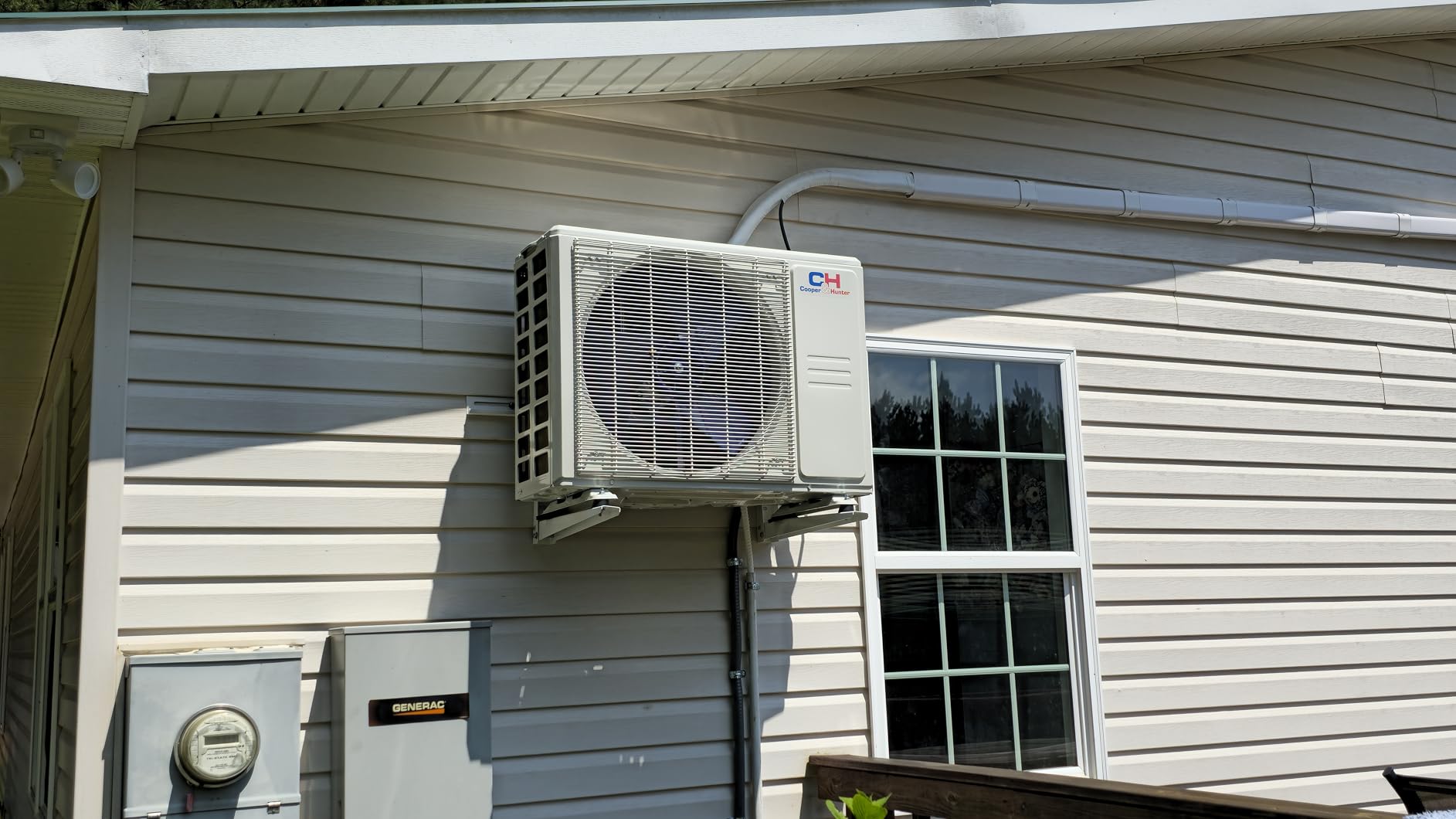 Cooper & Hunter 24,000 BTU 230V Wall Mount Mini Split AC, 18.7 SEER2 customer photo 1