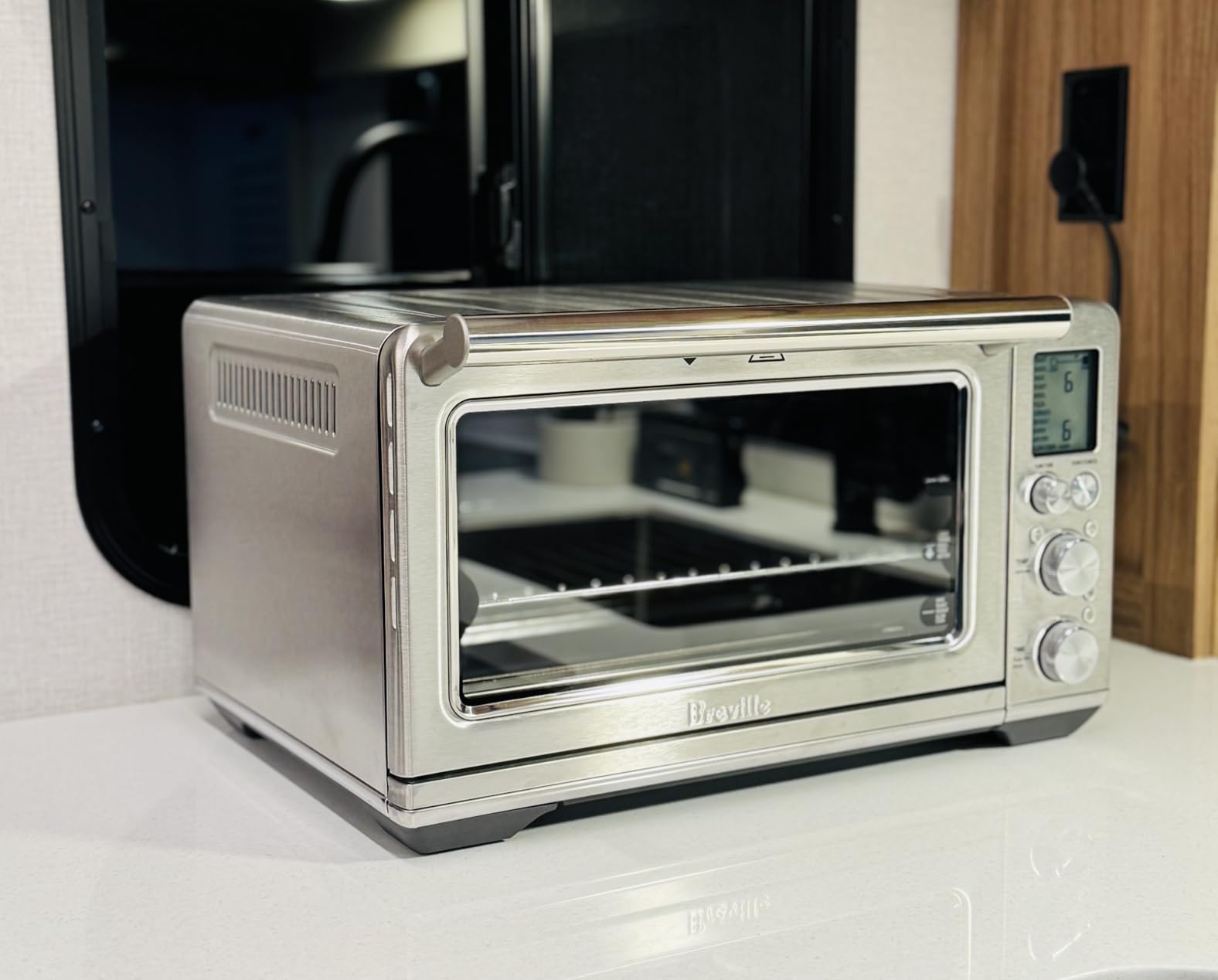 Breville BOV860BSS Smart Oven Air Fryer, Brushed Stainless Steel | Bake, toast, broil and more with countertop oven's 11 cooking functions | Convection setting reduces cook time by up to 30% customer photo 1
