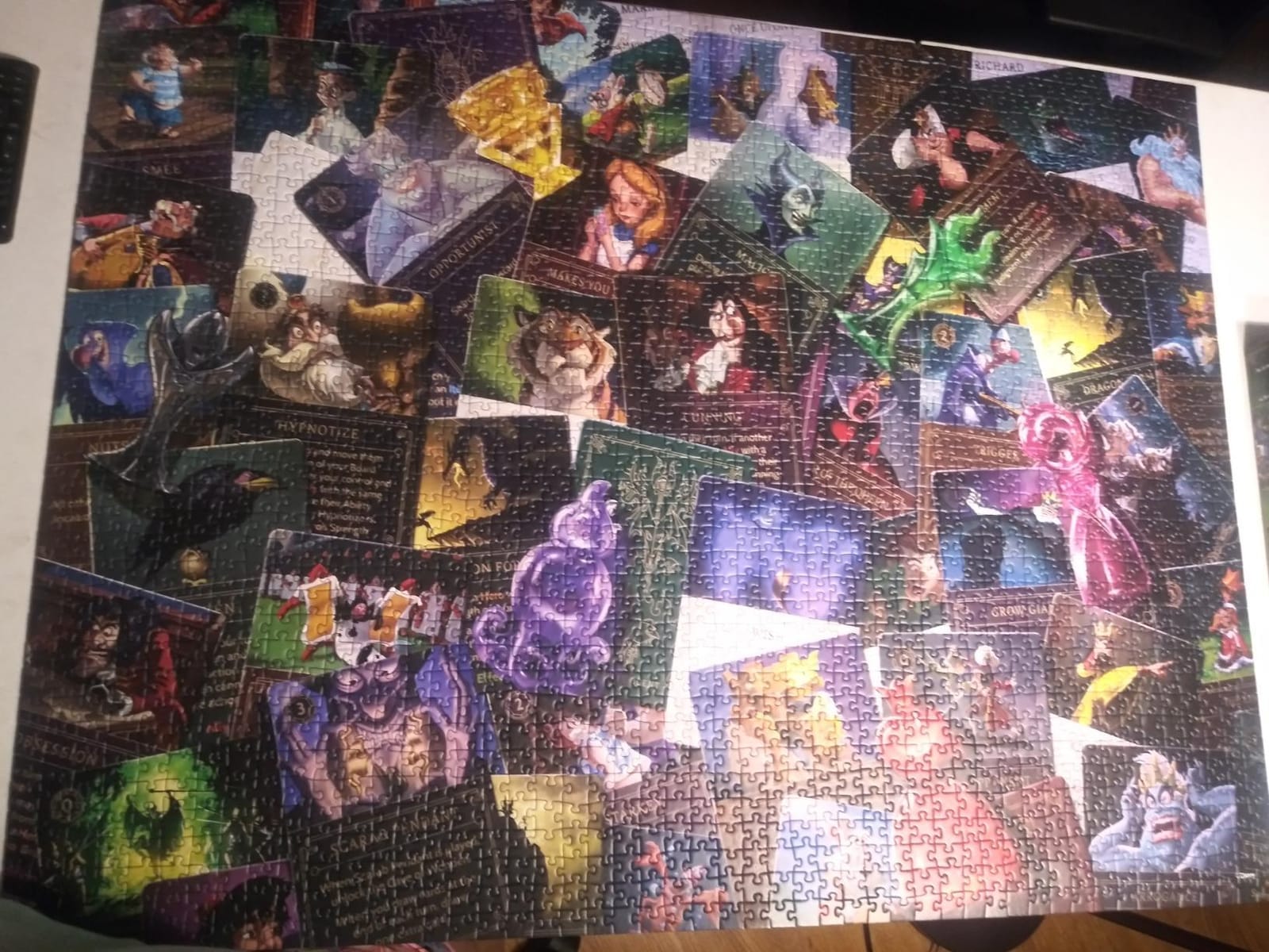 Ravensburger - Disney Villainous - 2000 Piece Jigsaw Puzzle - All the Villains in One Place - Beautifully Illustrated Disney Villains - Premium Quality - Ideal Gift - Puzzles for Adults customer photo 1