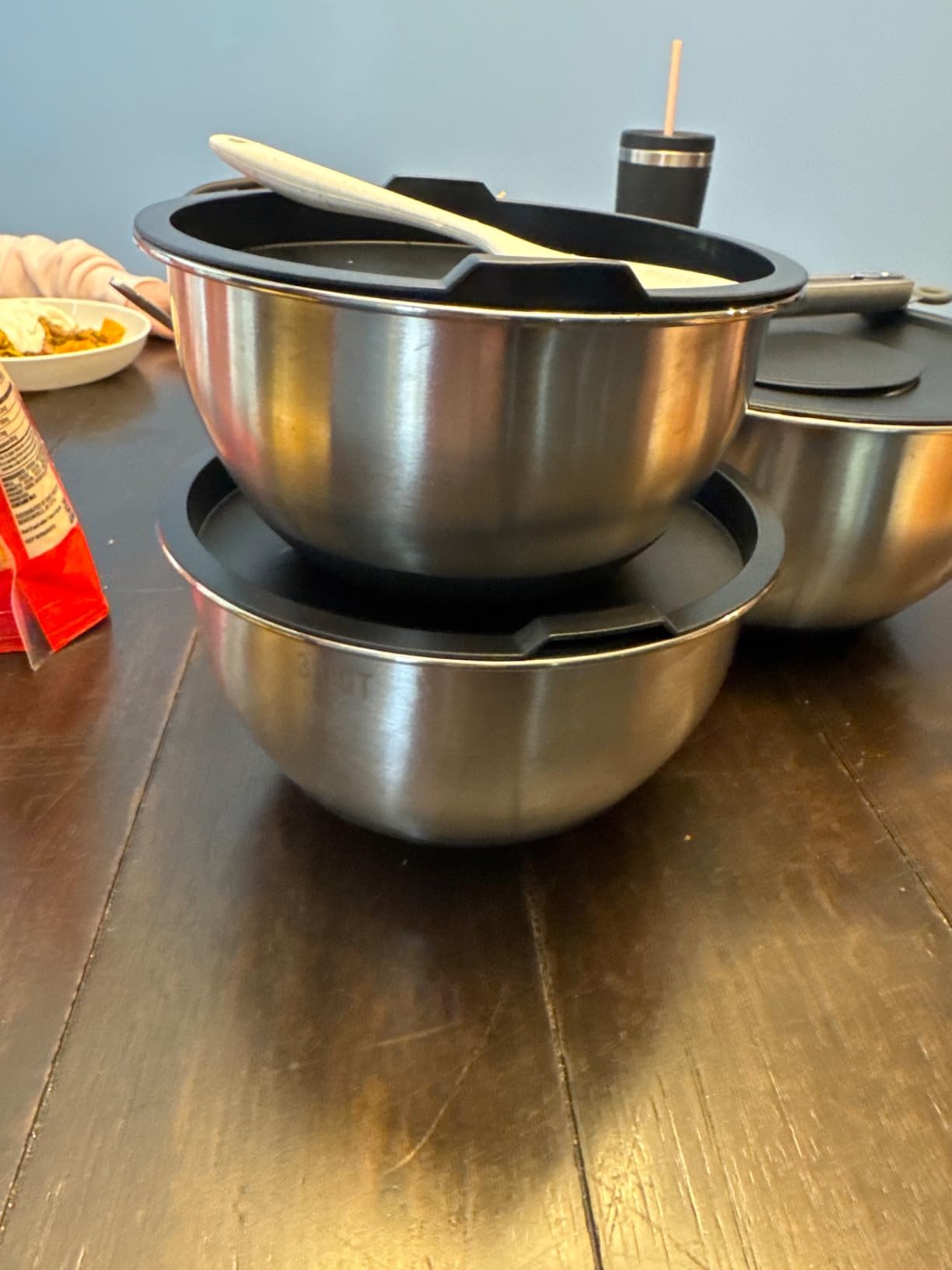 Wildone Mixing Bowls with Airtight Lids Set, 5PCS Stainless Steel Nesting Bowls with Grater Attachments & Non-Slip Bottoms, Size 5, 3, 2, 1.5, 0.63 QT, Great for Mixing & Serving, Khaki customer photo 2