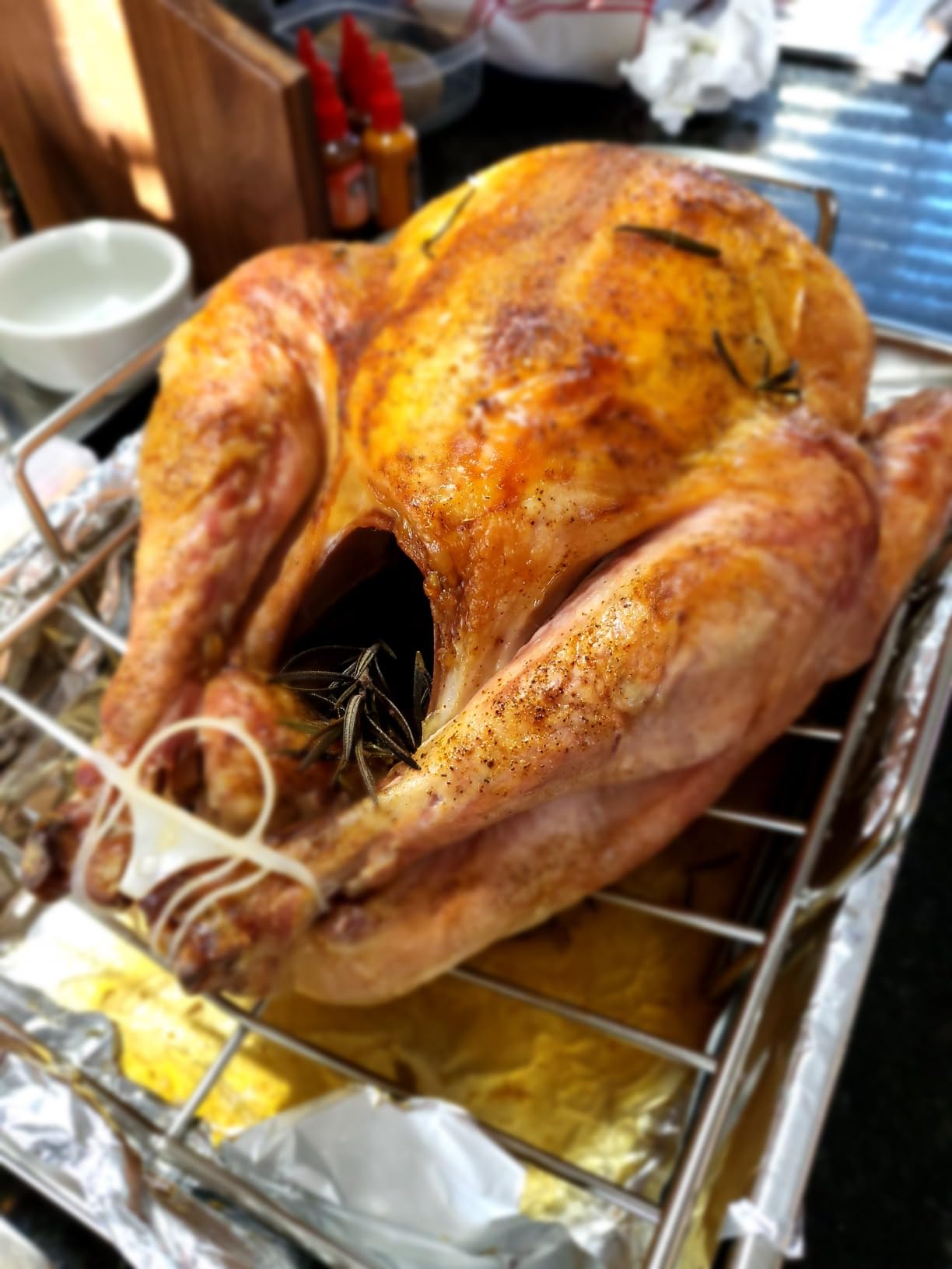 E-far Roasting Pan, 16 x 11.5 Inch Stainless Steel Turkey Roaster with V-shaped & Flat Rack, Non-toxic & Heavy Duty Deep Broiling Pan, Dishwasher Safe - Large customer photo 2