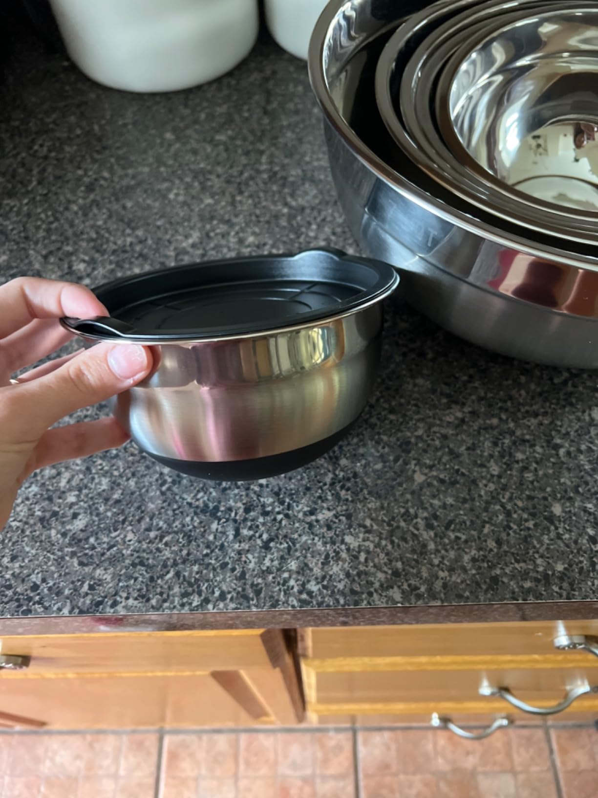 Umite Chef Mixing Bowls with Airtight Lids, 6 piece Stainless Steel Metal Nesting Storage Bowls, Non-Slip Bottoms Size 7, 3.5, 2.5, 2.0,1.5, 1QT, Great for Mixing & Serving (Khaki) customer photo 2
