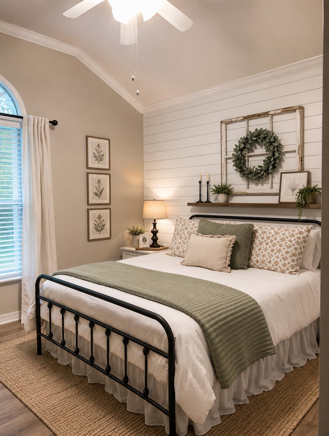 Yaheetech Queen Metal Platform Bed Frame, Victorian Headboard & Footboard customer photo 1