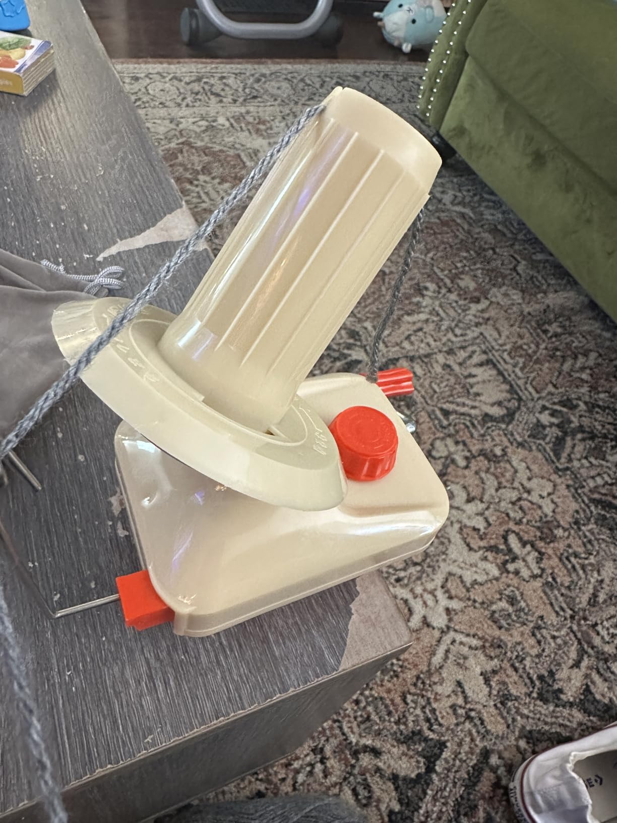 LAMXD Needlecraft Yarn Ball Winder Hand Operated,Red,Portable Package,Easy to Set Up and Use,Sturdy with Metal Handle and Tabletop Clamp,Including Yarn Needles Set… customer photo 1