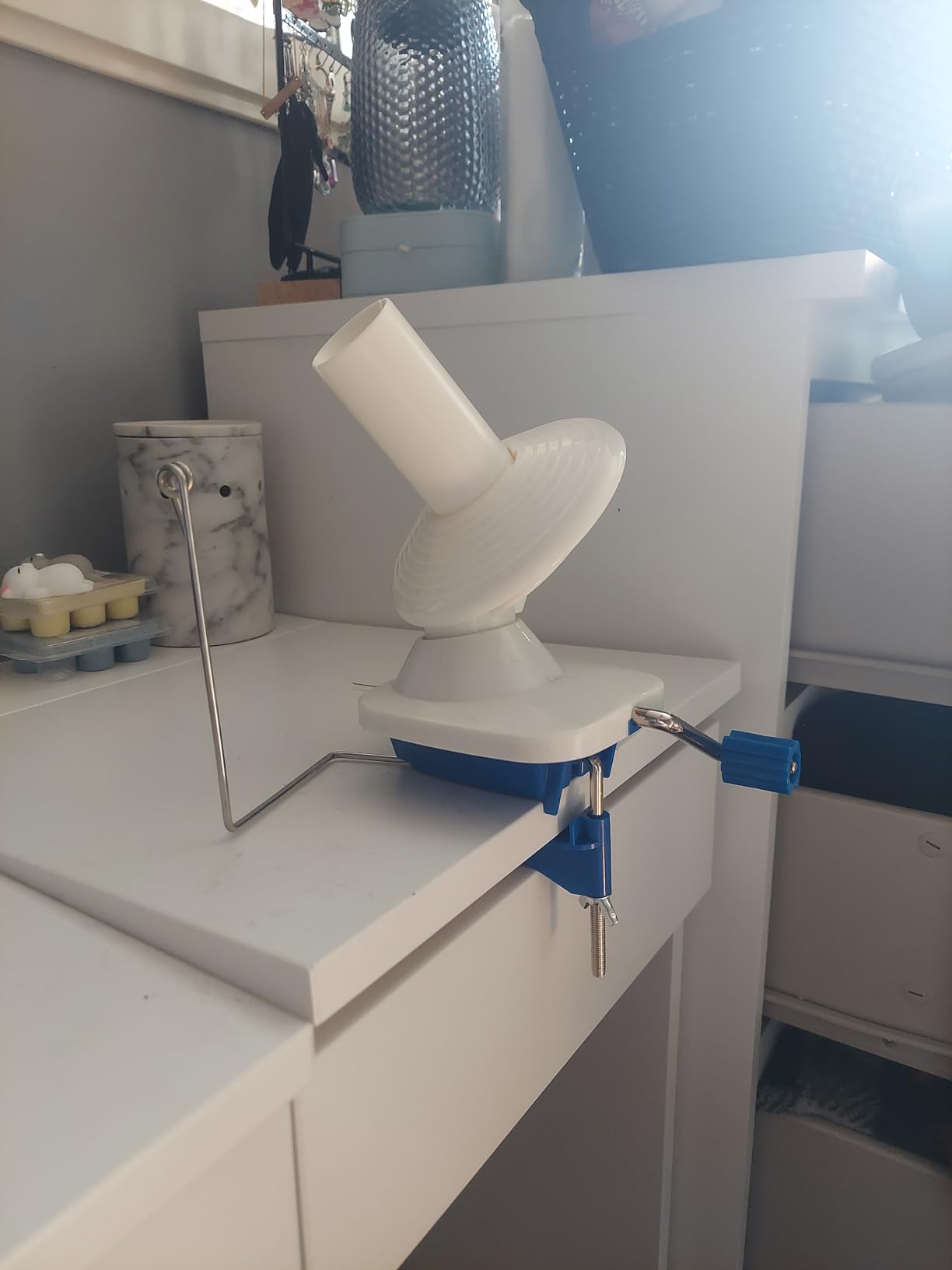 LAMXD Needlecraft Yarn Ball Winder Hand Operated,Red,Portable Package,Easy to Set Up and Use,Sturdy with Metal Handle and Tabletop Clamp,Including Yarn Needles Set… customer photo 2