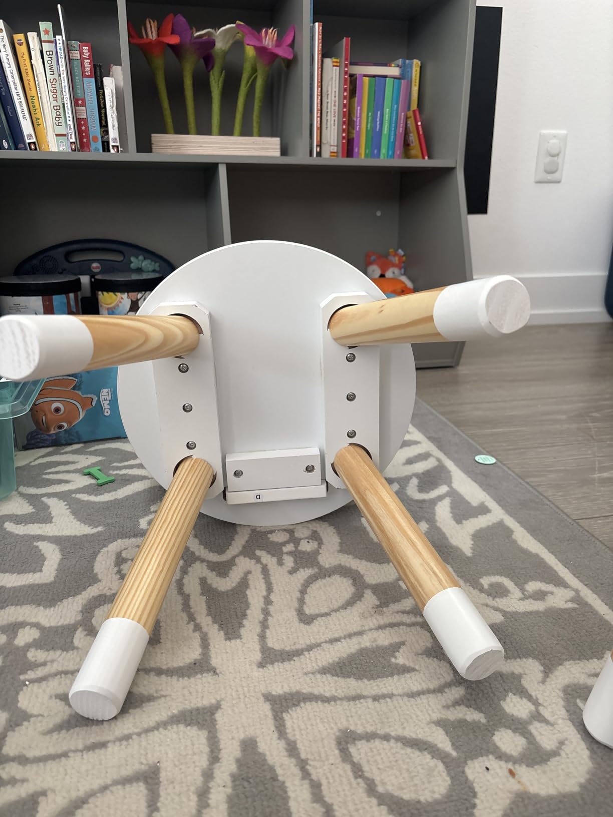 UTEX Bear-Themed Wooden Toddler Table and Chair Set for Kids' Room,White customer photo 1