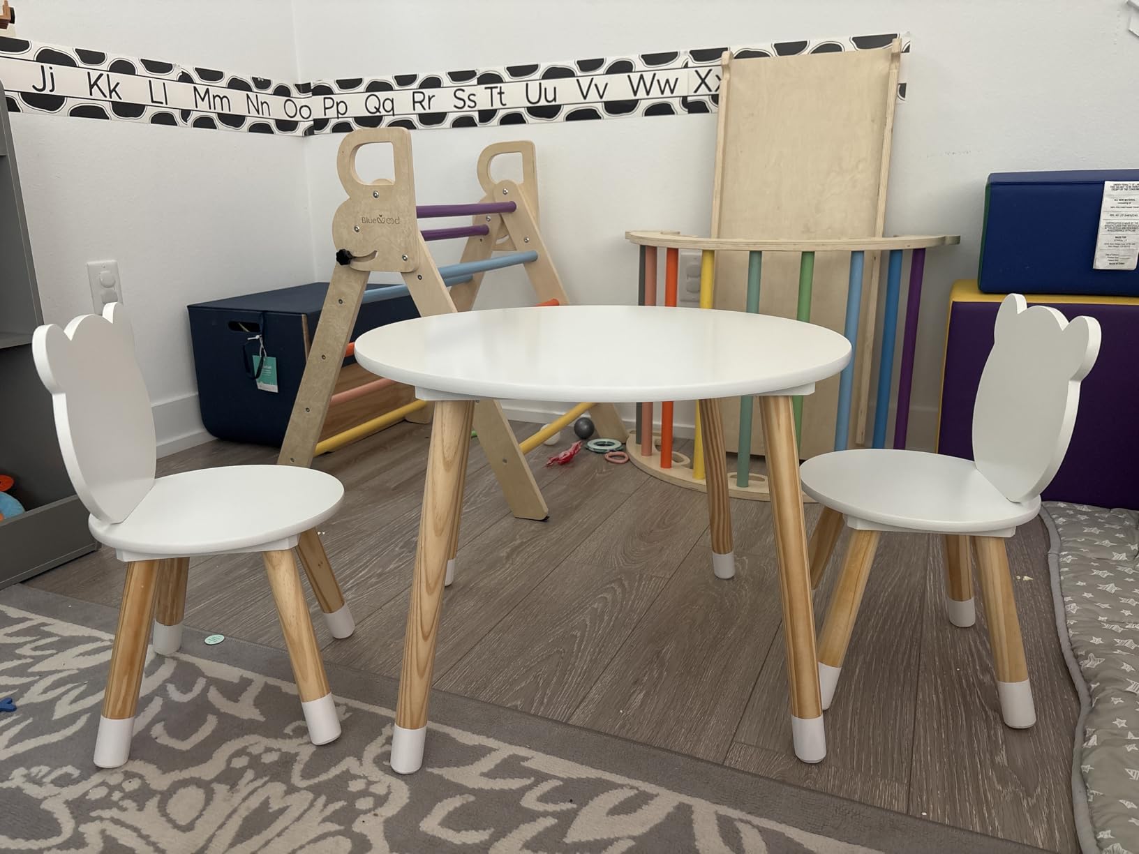 UTEX Bear-Themed Wooden Toddler Table and Chair Set for Kids' Room,White customer photo 2