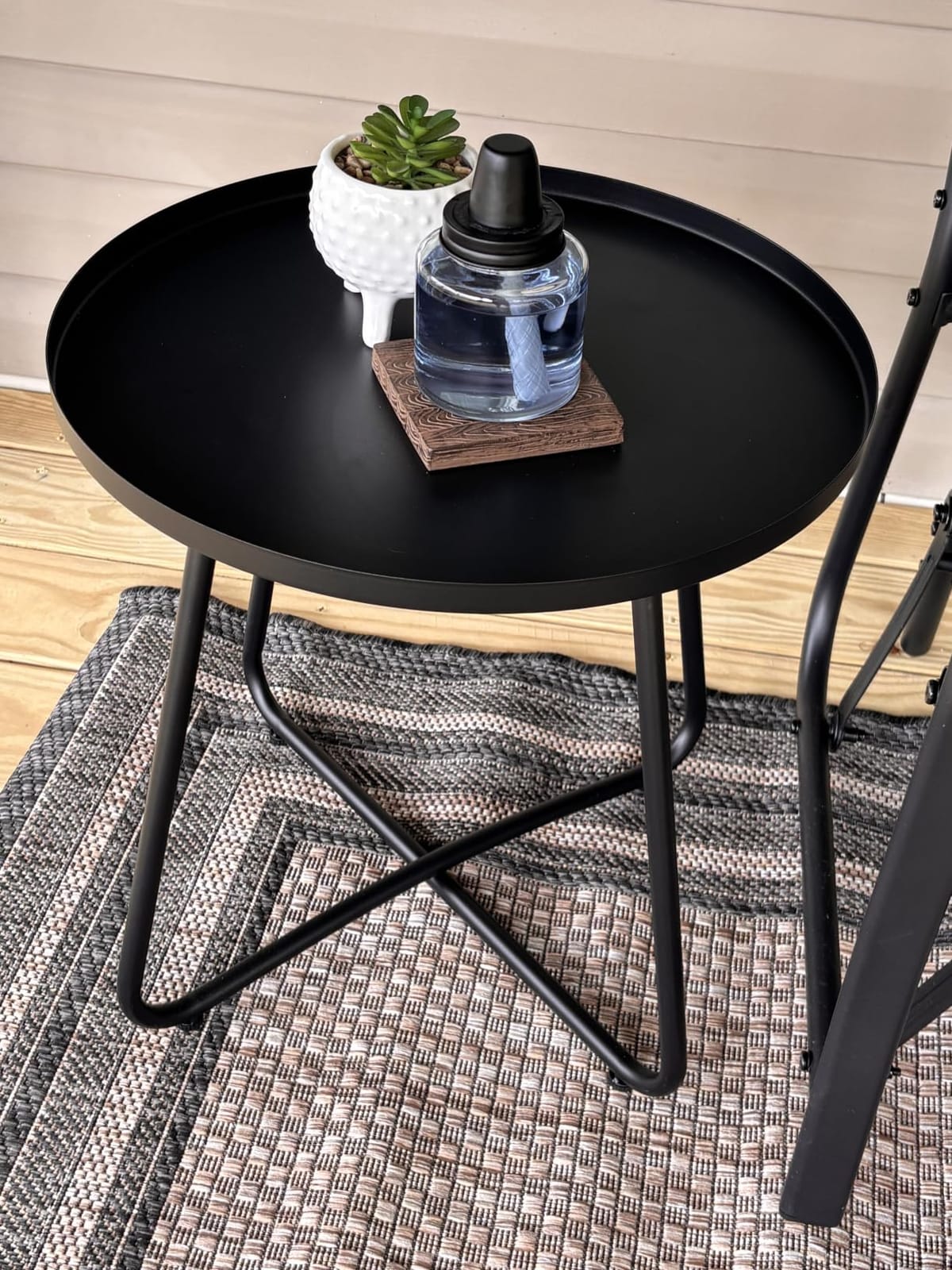 danpinera Outdoor Side Tables, Weather Resistant Steel, Small Round End Table for Patio Yard Balcony Garden Bedside Black customer photo 2