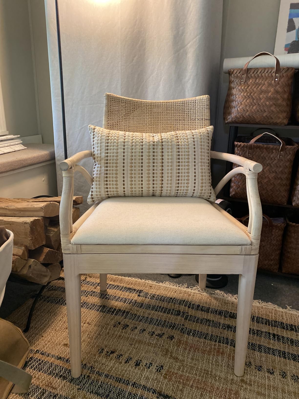 SAFAVIEH Gianni Wood Accent Chair, 19.8