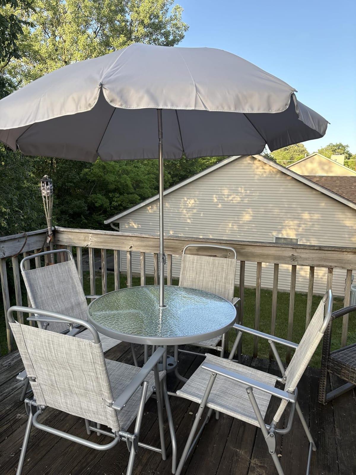 Vongrasig 6 Piece Folding Patio Dining Set,Small Metal Outdoor Garden Patio Table and Chair Set w/Umbrella for Lawn,Deck,Backyard,Black customer photo 2