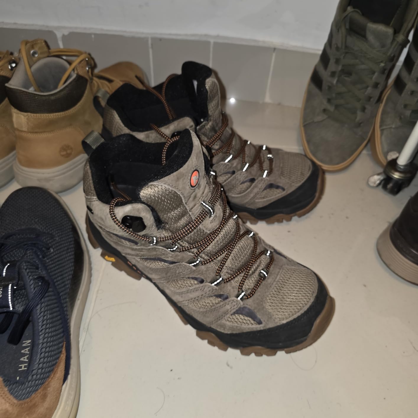Merrell Men's Moab 3 Mid Waterproof Hiking Boots customer photo 2