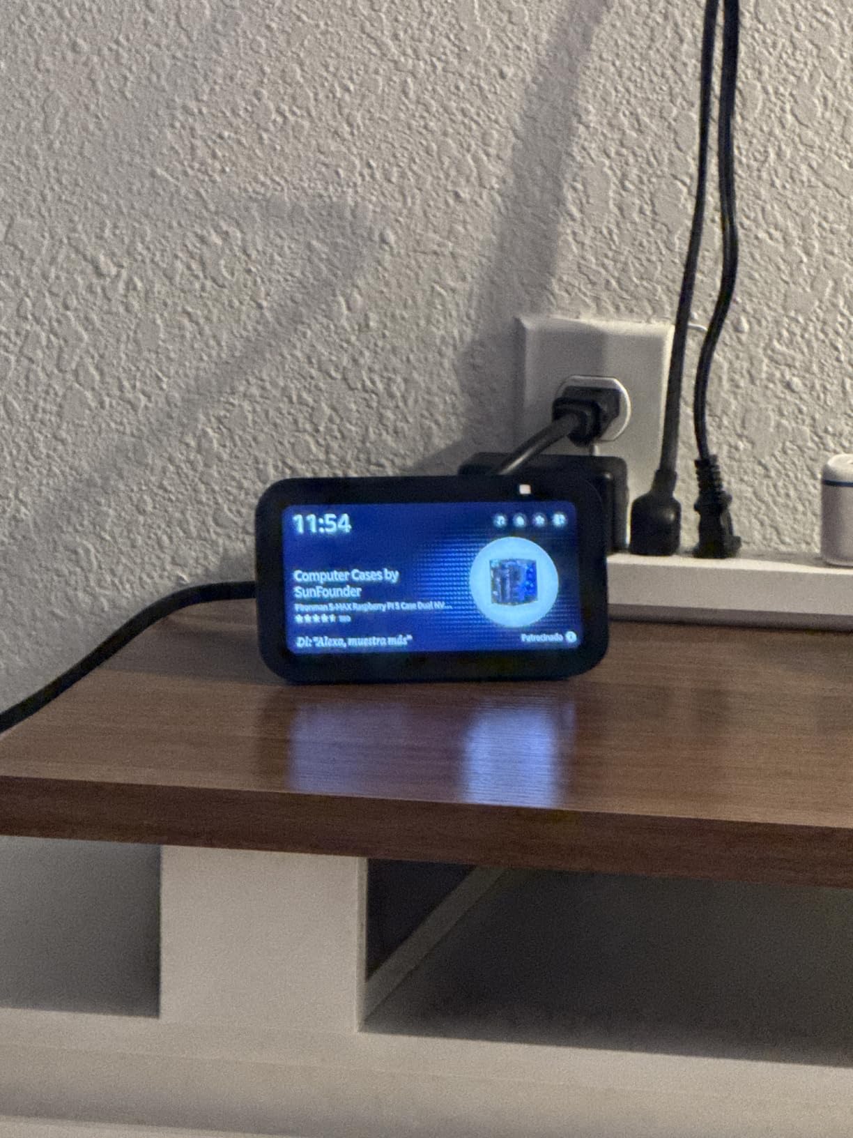 Amazon Echo Show 5 (newest model), Smart display, Designed for Alexa+, 2x the bass and clearer sound, Cloud Blue customer photo 2