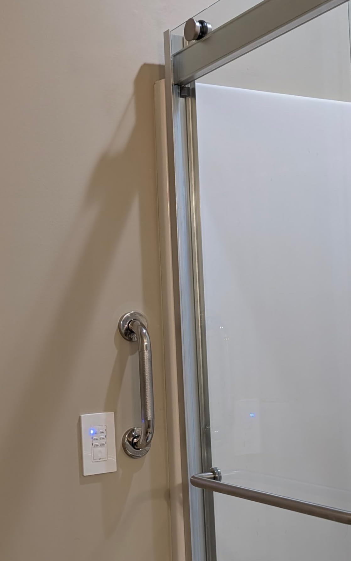 supregear Grab Bars for Bathtubs and Showers, Anti Slip Bathroom Grab Bars for Seniors, 304 Stainless Steel Safety Shower Handle, Toilet Handicap Elderly Assist Bathroom Wall Handle, 24 inch customer photo 2