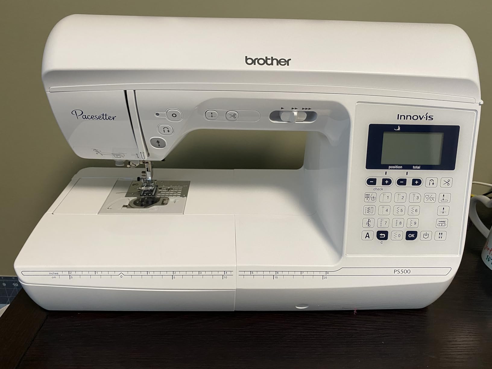 Brother Innov-is PS500 Computerized Sewing Machine, 5 Presser Foot Bundle, 8.3