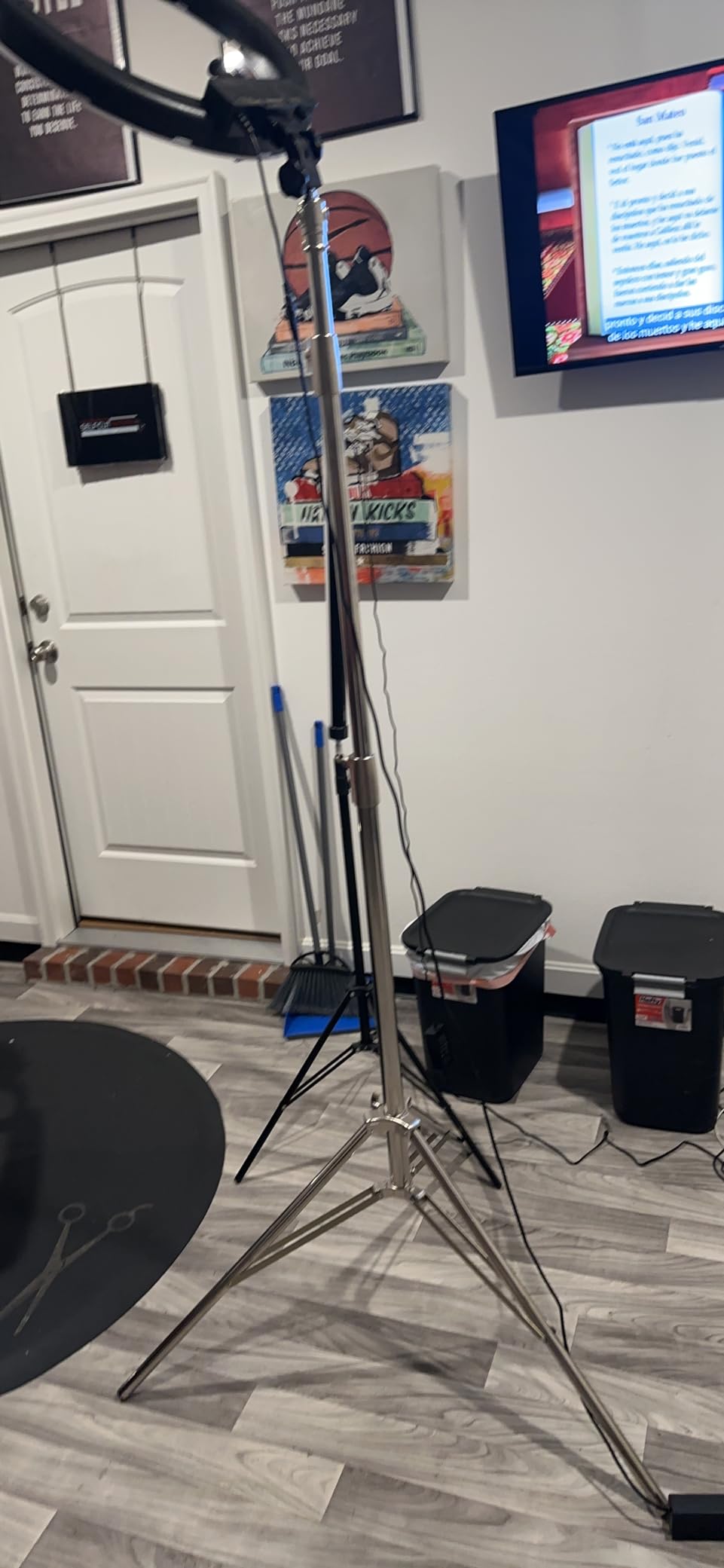 Stainless Steel Heavy Duty Photography Tripod Light Stand, 9.19 Feet/2.8m Studio Lighting Tripod for Speedlight, Strobe Light, Softbox, Umbrella customer photo 2