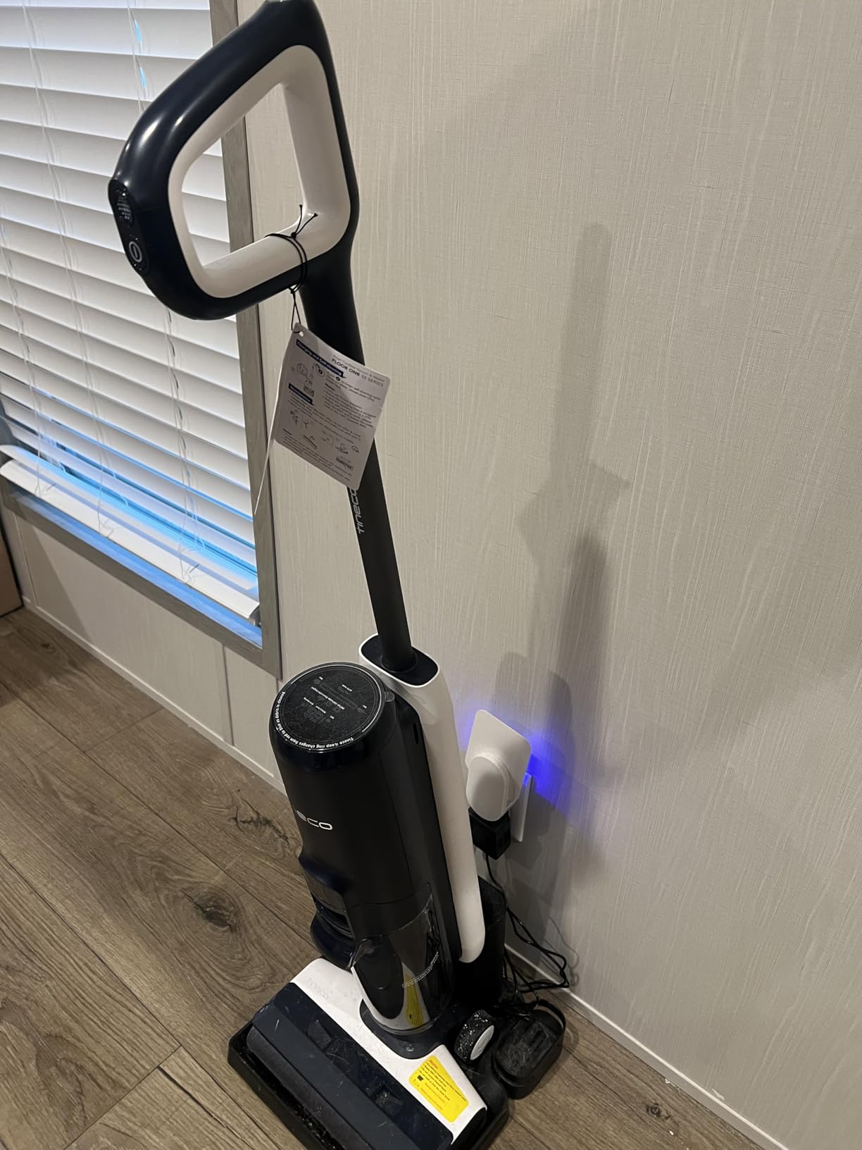Tineco Floor ONE S5 Smart Cordless Wet Dry Vacuum Cleaner and Mop for Hard Floors, Digital Display, Long Run Time, Great for Sticky Messes and Pet Hair, Space-Saving Design, Blue customer photo 2