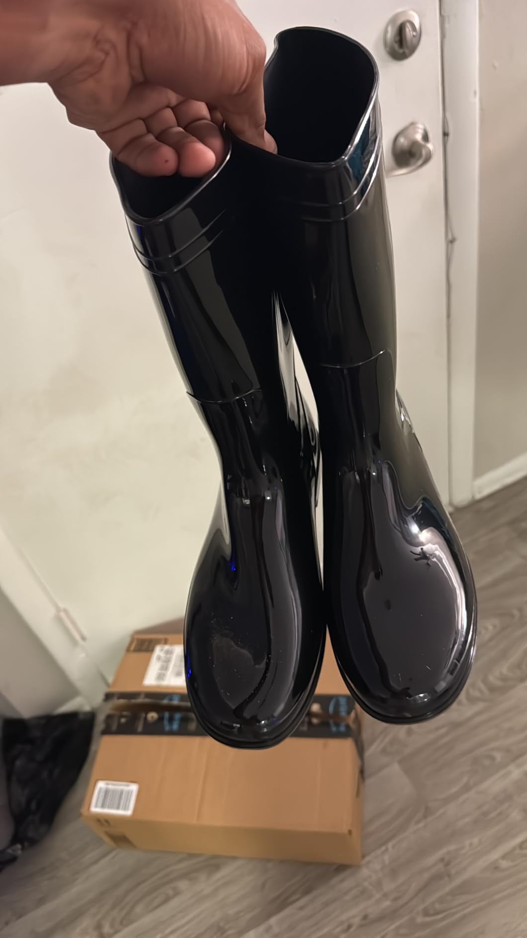 Comwarm Men's Mid-Calf Rain Boots, Waterproof Anti-Slip work Rubber Boots customer photo 1