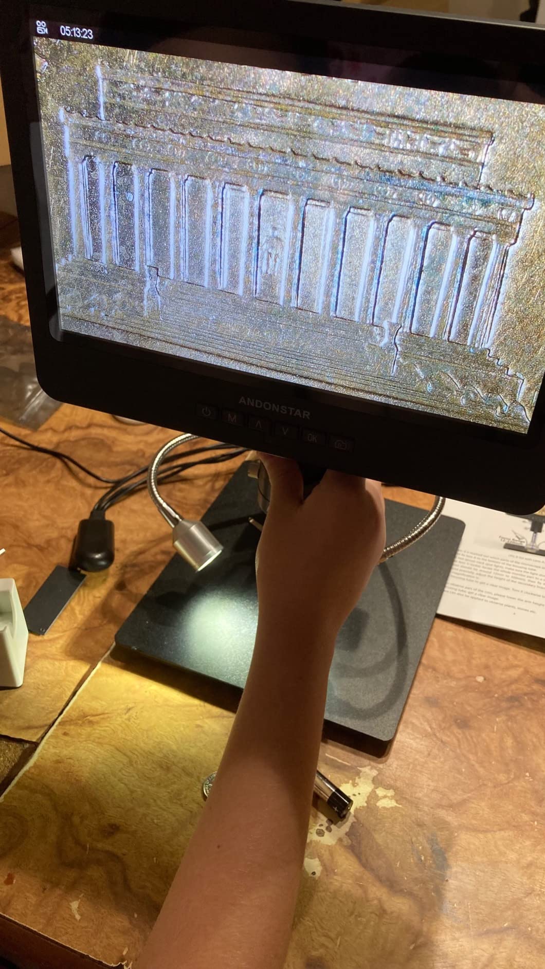 Andonstar AD249S-M 3 Lens 2160P 10.1 Inch HDMI Digital Microscope 2000x customer photo 1