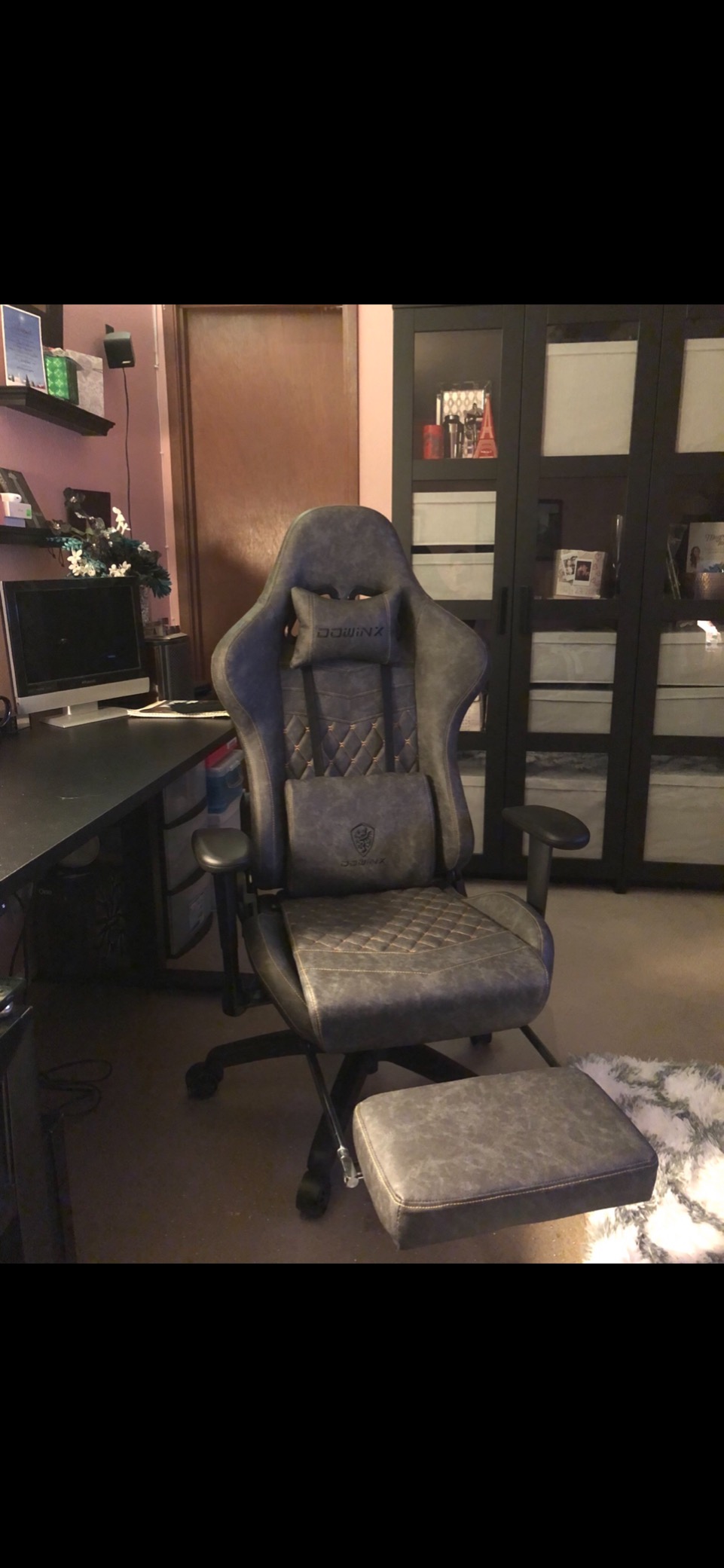 Dowinx Gaming Chair Fabric with Pocket Spring Cushion, Massage Game Chair Cloth with Headrest, Ergonomic Computer Chair with Footrest 290LBS, Black and Grey customer photo 1