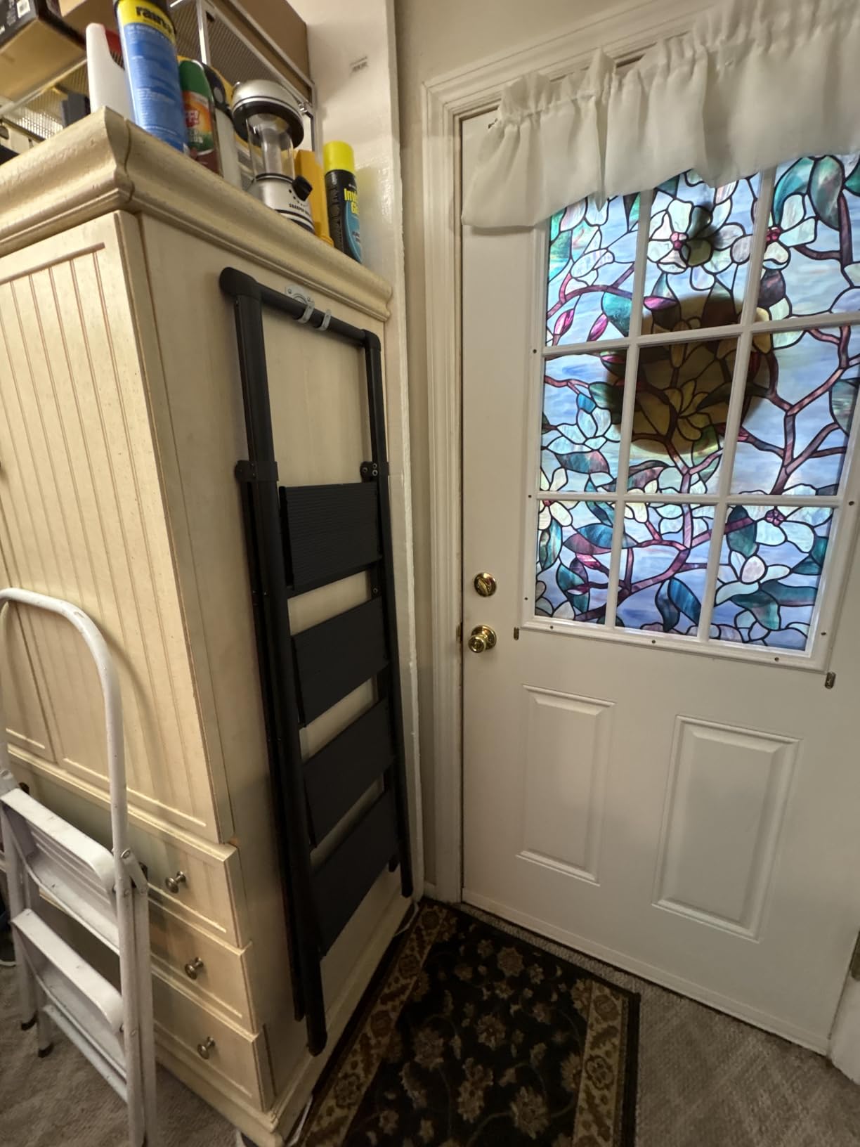 WOA WOA 5 Step Ladders for Home, 300lbs Load, 46'' Top Step, Black customer photo 1