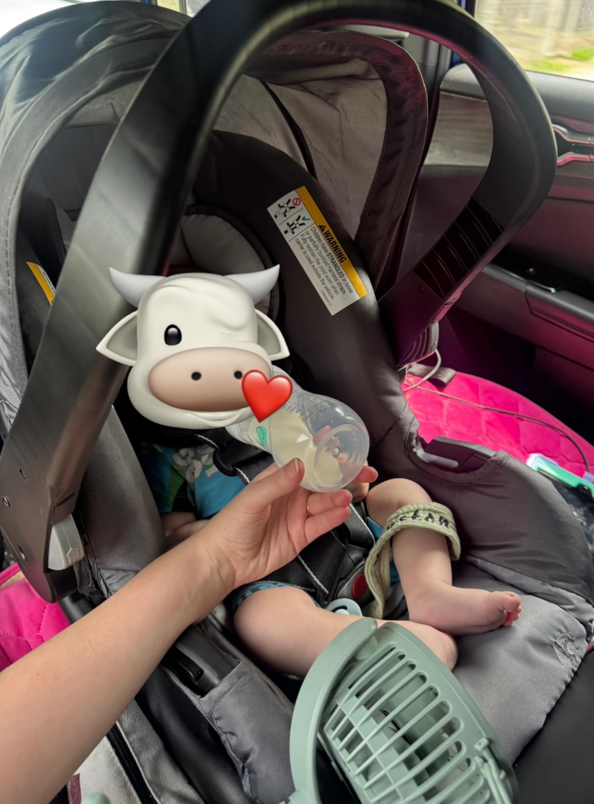 Baby Trend EZ-Lift™ Plus Infant Car Seat, Ultra Grey – Newborn Comfort Padding, Lightweight Carry Build, Adjustable Harness System customer photo 1