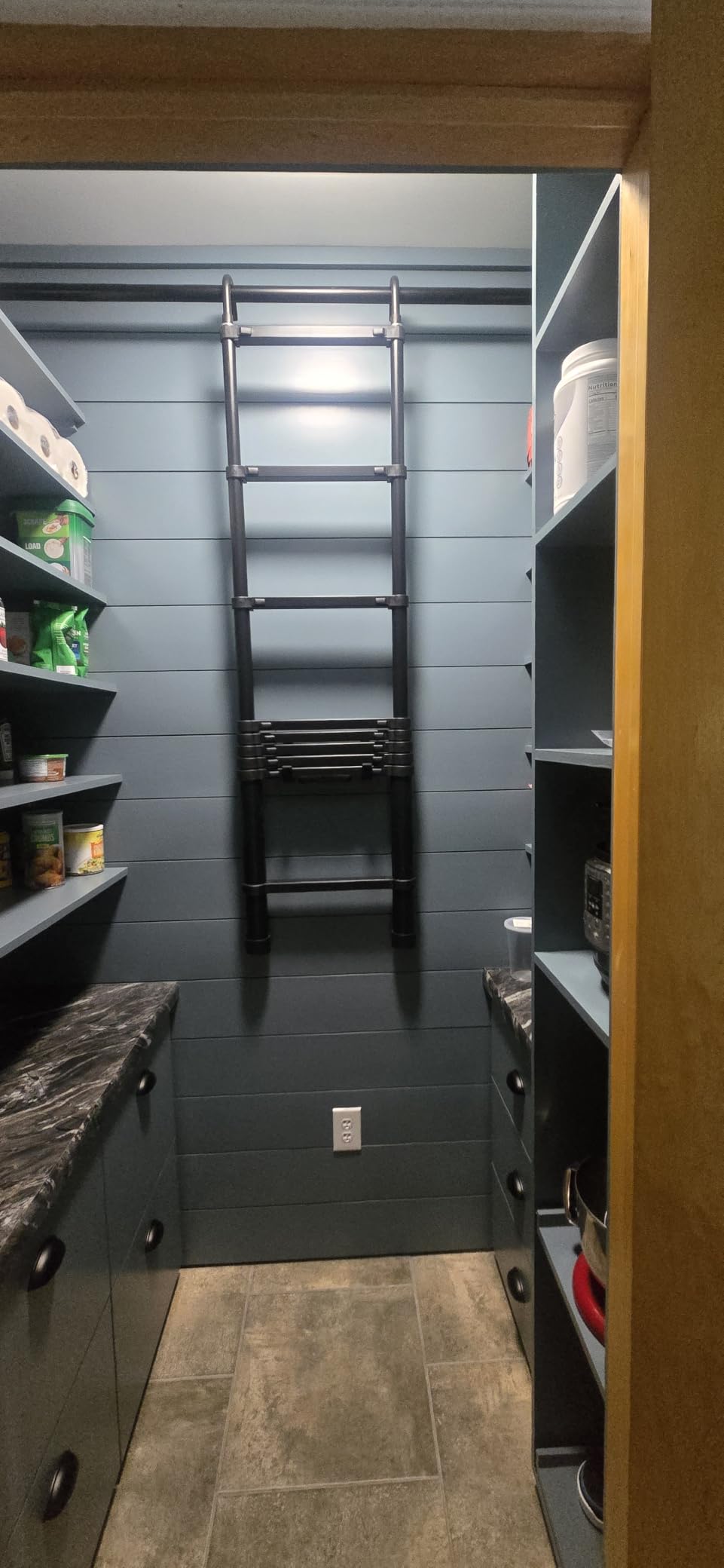 RIKADE Telescoping Ladder, 8.5 FT Lightweight Collapsible Ladder with Detachable Hooks, 330 lbs Capacity, Extension Ladder for Attic, Garage & Household, Aluminum customer photo 2
