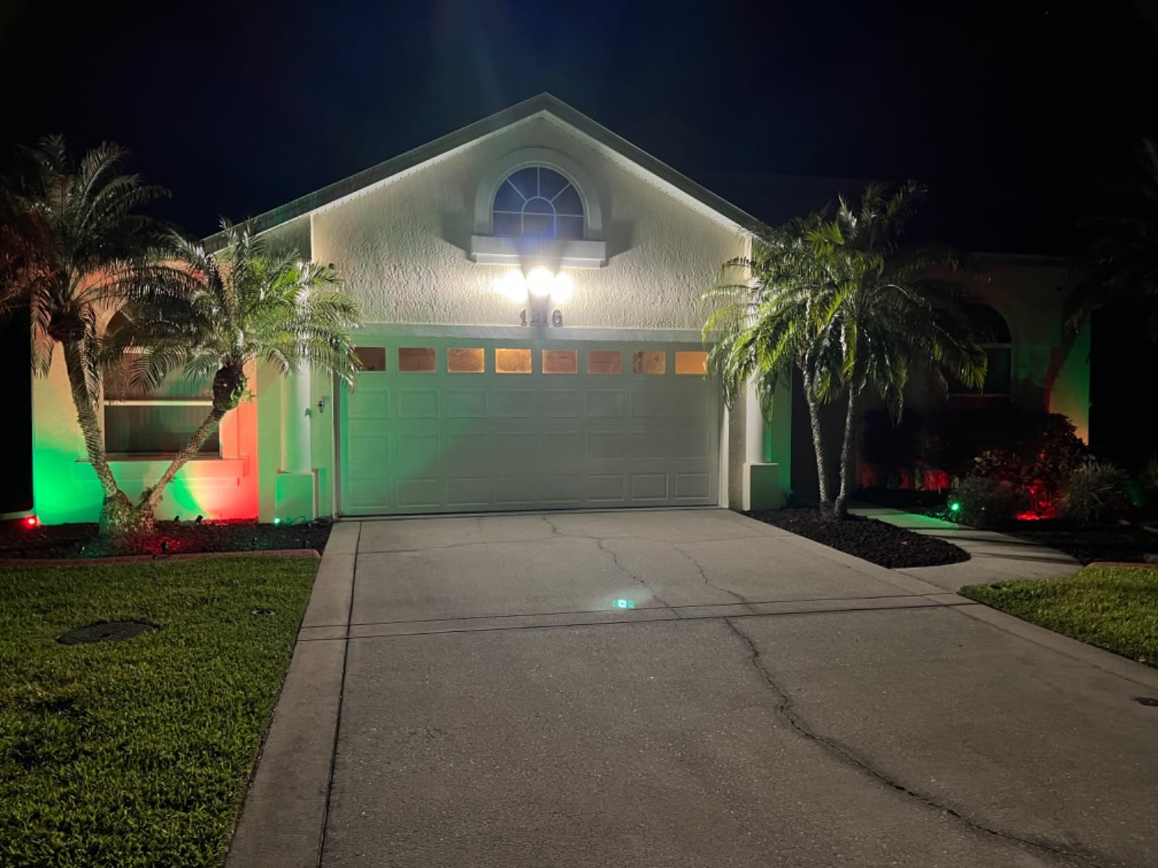 WYZE Floodlight Camera Pro, 2.5K HD Outdoor Security Camera 3000-Lumen LEDs | PCMag Editors' Choice 180° Wide View Motion Detection & Color Night Vision customer photo 1