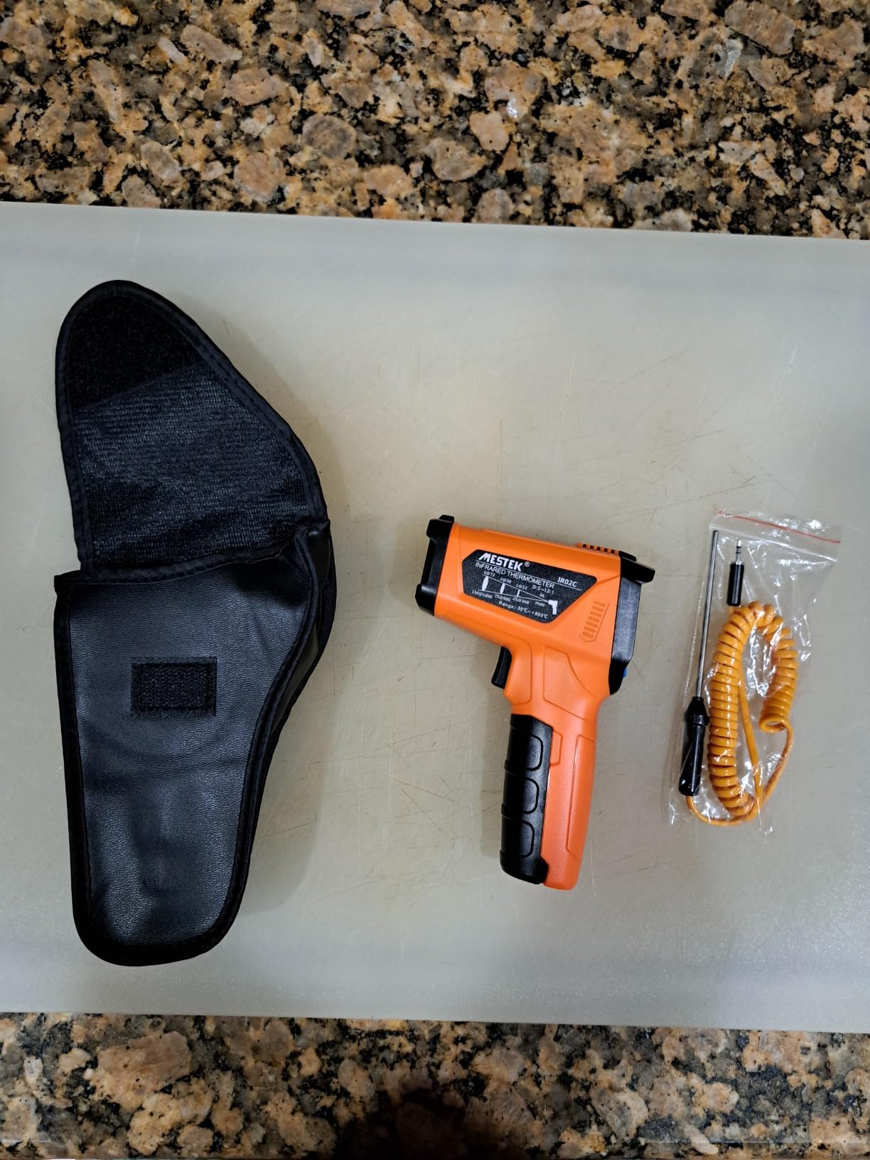 Infrared Thermometer Gun, Non Contact Digital Laser Thermometer Temperature Gun with Color LCD for Cooking, Home Repairs, Humidity Measurement, Adjustable Emissivity -58°F to 1472°F(-50~800°C) customer photo 2