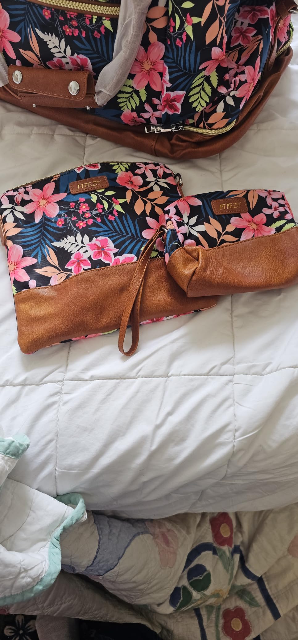 ITIEZY Weekender Bag for Women 21.5