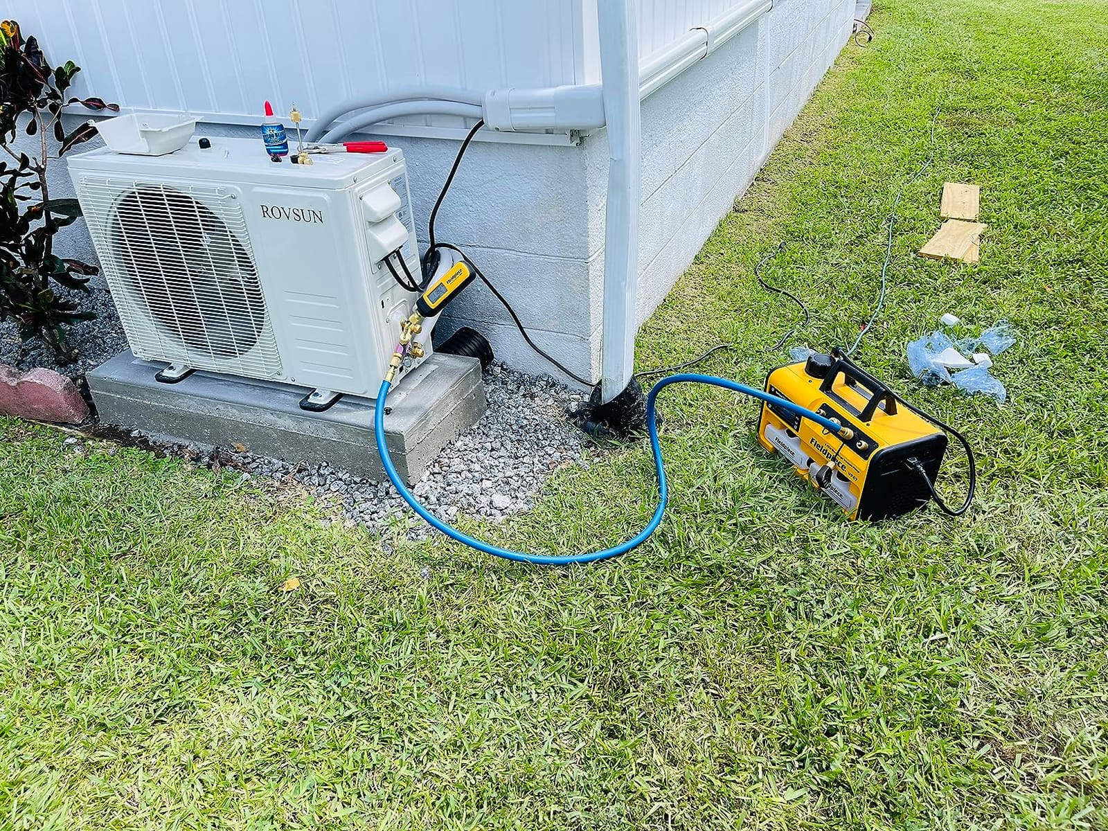 ROVSUN 12000 BTU Wifi Enabled Mini Split Air Conditioner & Heater with Inverter, 20 SEER2 Energy Saving 115V Ductless Split AC Unit with Pre-Charged Condenser, Heat Pump & Installation Kit customer photo 1
