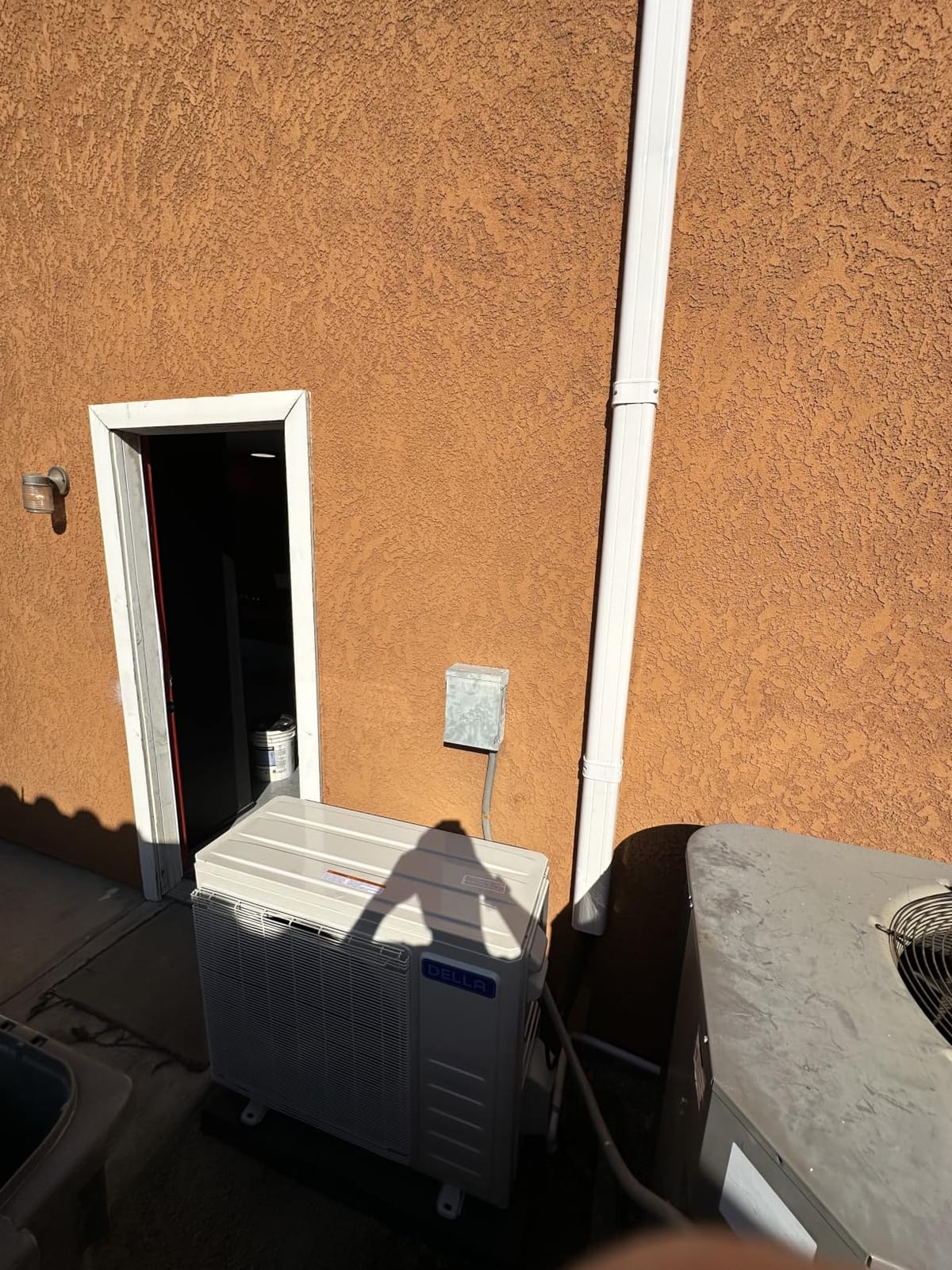 DELLA Vario Series 36,000 BTU 3 Ton 19 SEER2 Ductless Mini Split AC, Pre-Charged Heat Pump, 230V Energy Efficient Inverter System, Work with Alexa, Cools up to 2500 Sq.Ft, 16.4ft Installation Kit customer photo 1