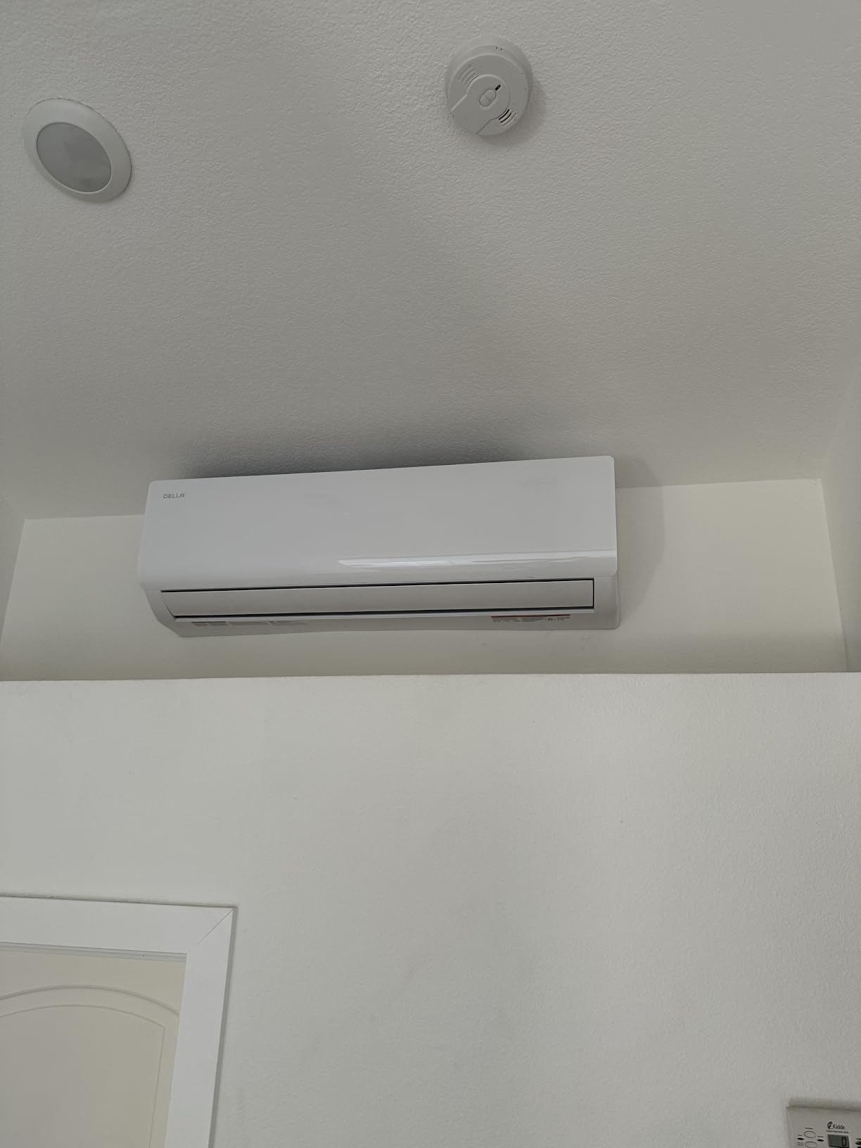 DELLA Vario Series 24000 BTU Mini Split AC, 2 Ton 21 SEER2, Work with Alexa and Wifi, 230V Ductless Inverter System, Cools Up to 1500 Sq.Ft, Pre-Charged Heat Pump and 16.4ft Installation Kits customer photo 1