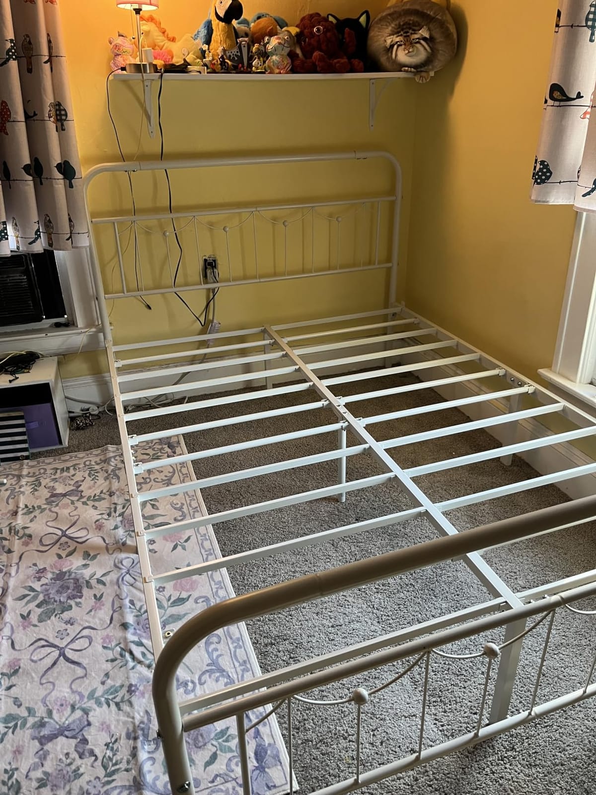 Yaheetech Full Metal Bed Frame with Vintage Spindle Headboard Antique Gold customer photo 1